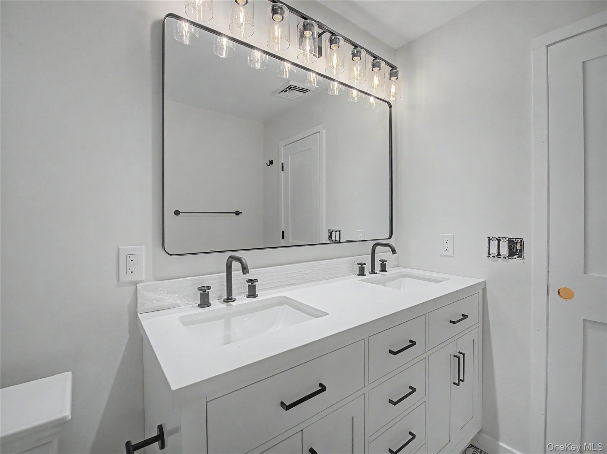 Single Family Brothers  Dutchess County, NY 12570, MLS-983185-11