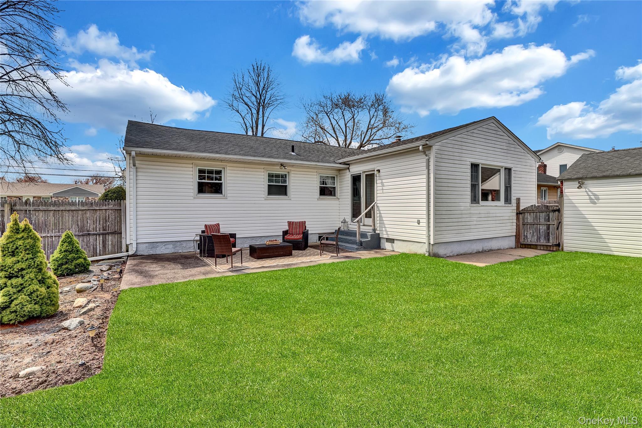 Single Family Martin  Nassau County, NY 11714, MLS-983189-26