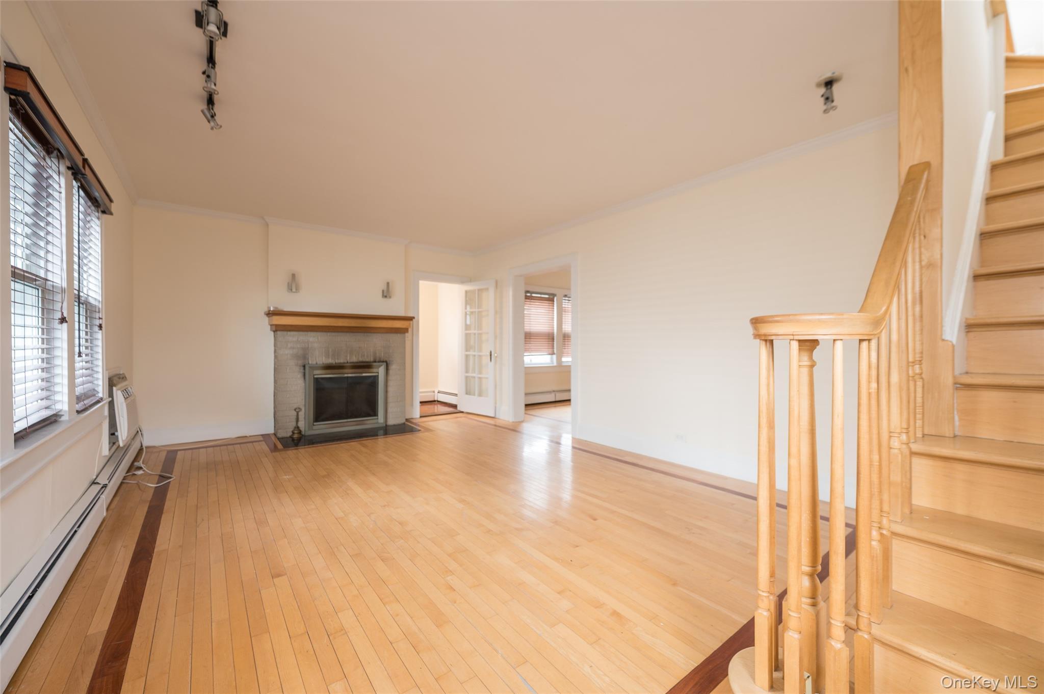 Single Family Roundhill  Westchester County, NY 10710, MLS-983194-4