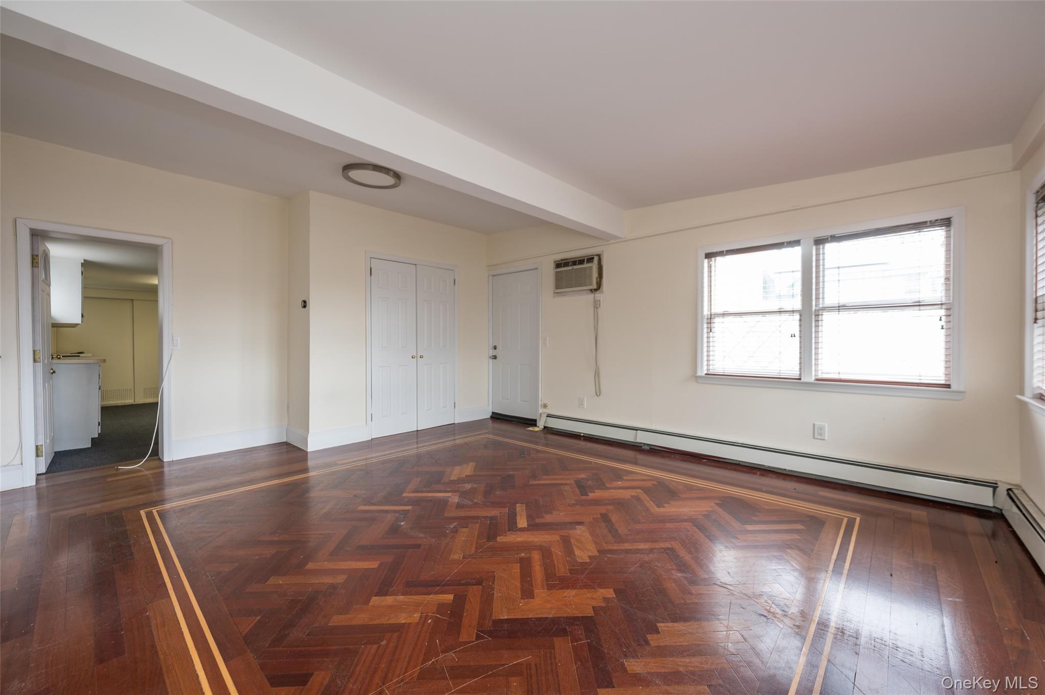 Single Family Roundhill  Westchester County, NY 10710, MLS-983194-8