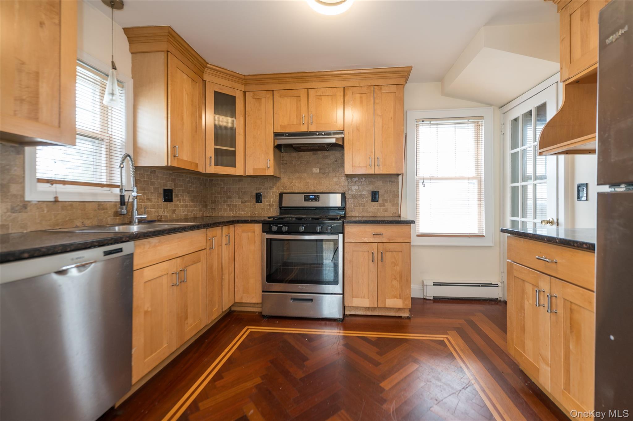 Single Family Roundhill  Westchester County, NY 10710, MLS-983194-9