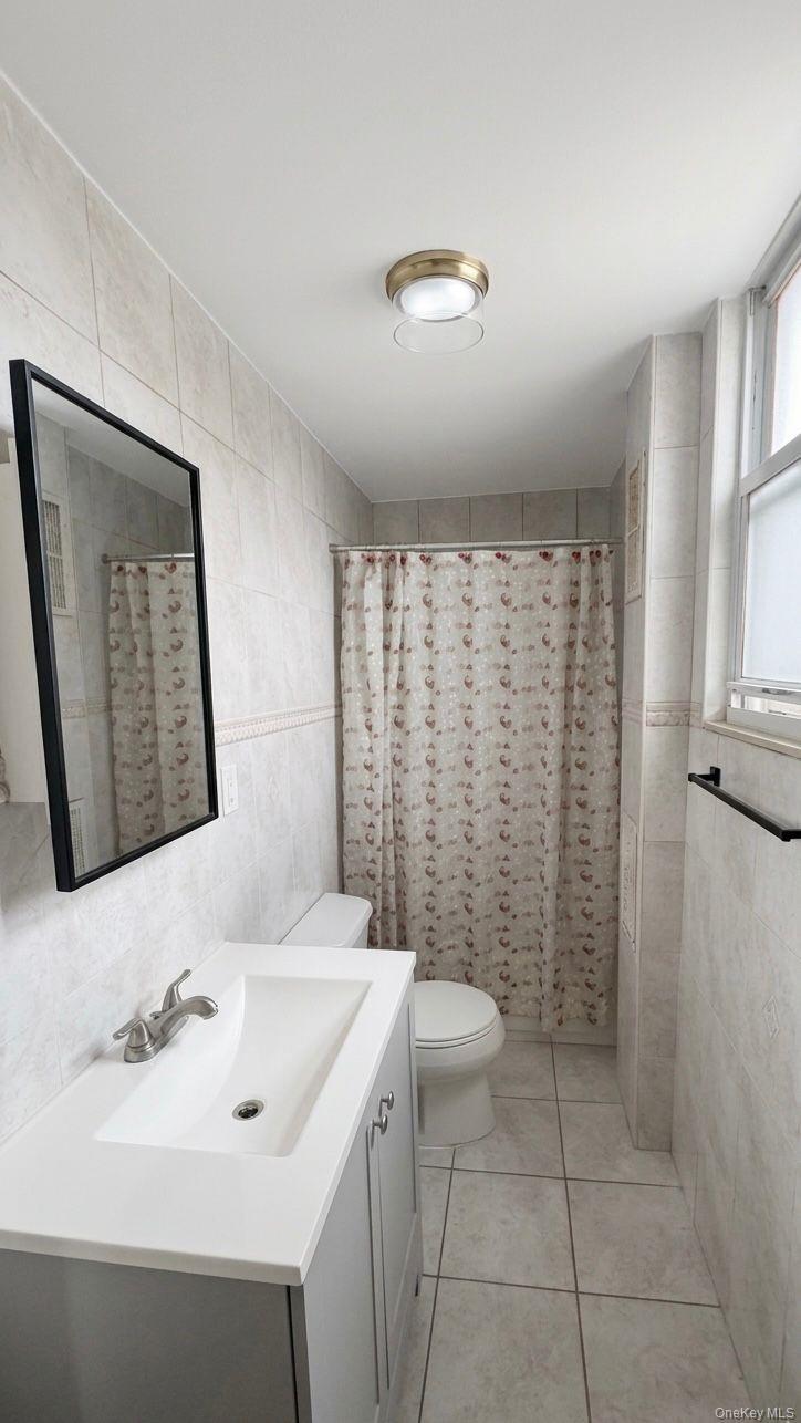 Single Family Edwards  Bronx, NY 10461, MLS-983222-2