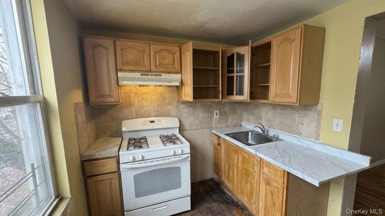 Single Family Edwards  Bronx, NY 10461, MLS-983222-3