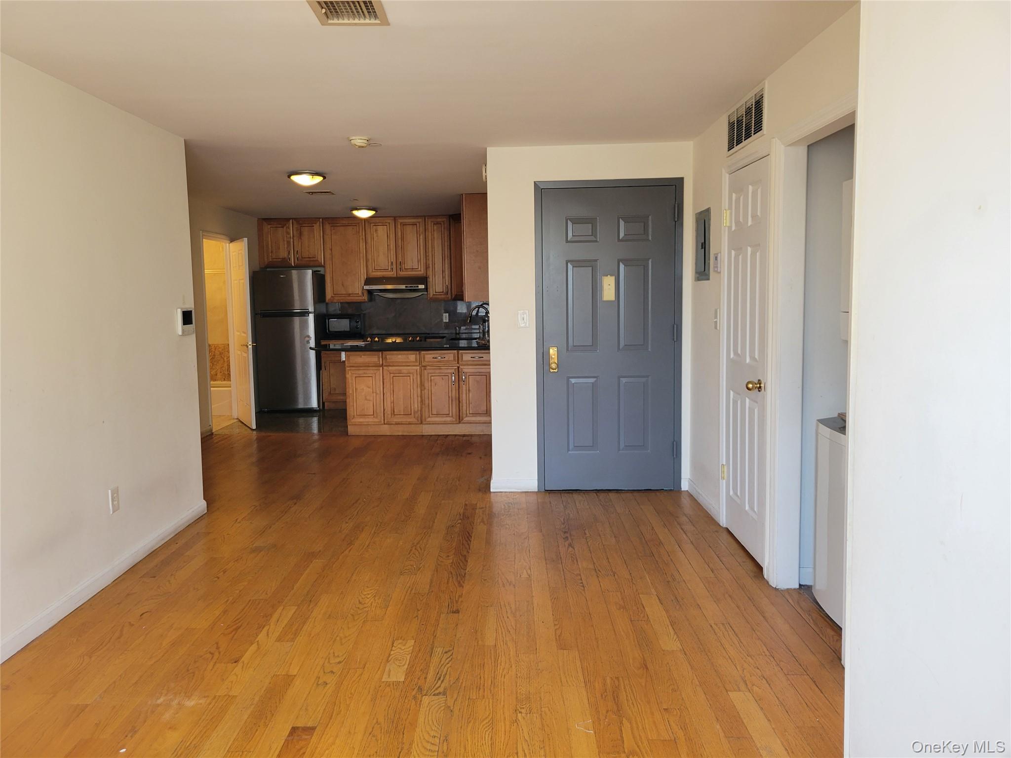 Condo Union  Queens, NY 11354, MLS-983225-2