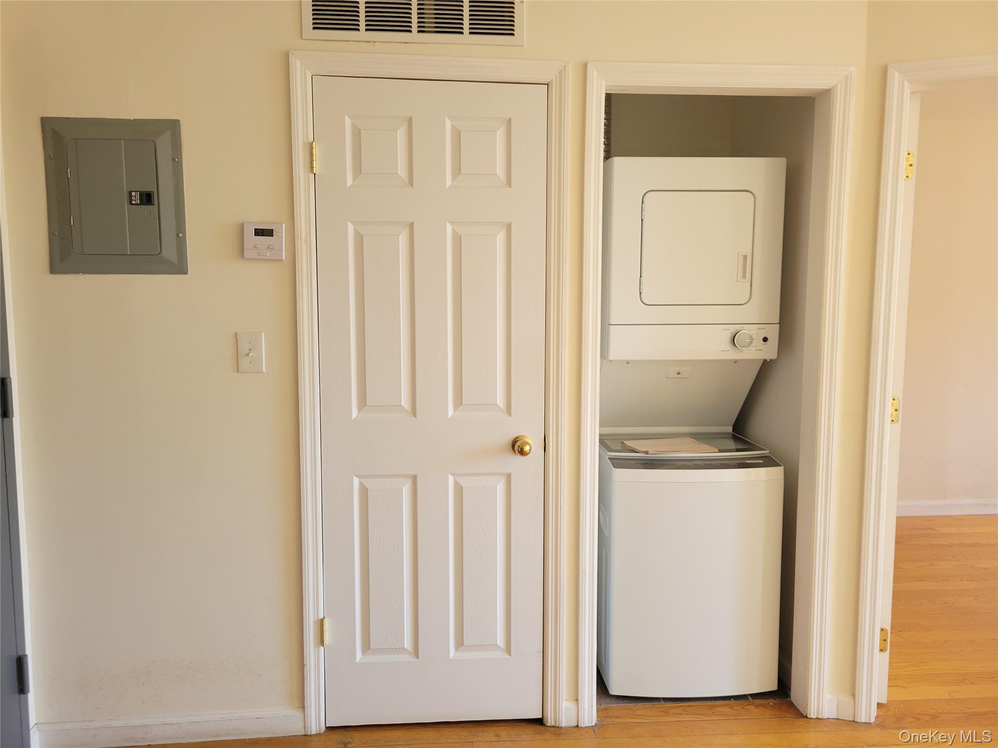 Condo Union  Queens, NY 11354, MLS-983225-8