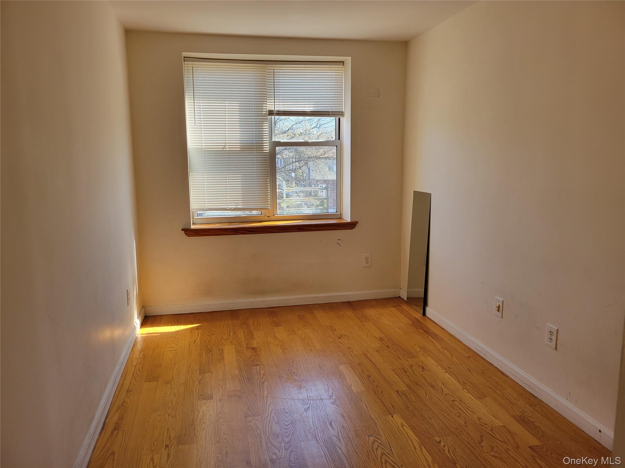 Condo Union  Queens, NY 11354, MLS-983225-9