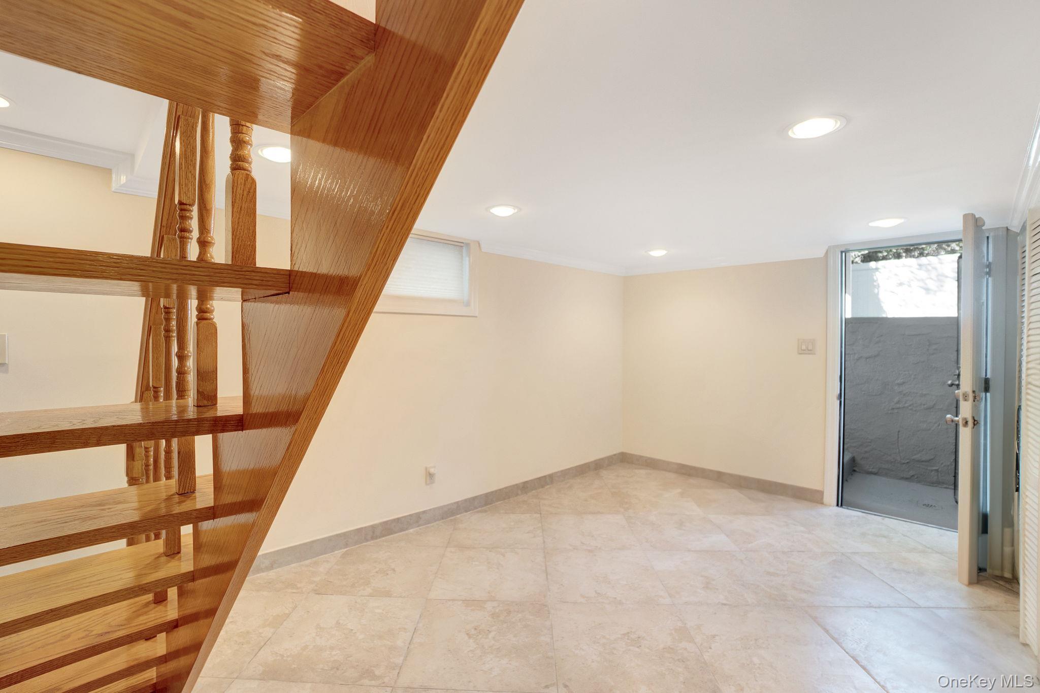 Single Family Lefferts Boulevard Queens, NY 11420, MLS-983248-19