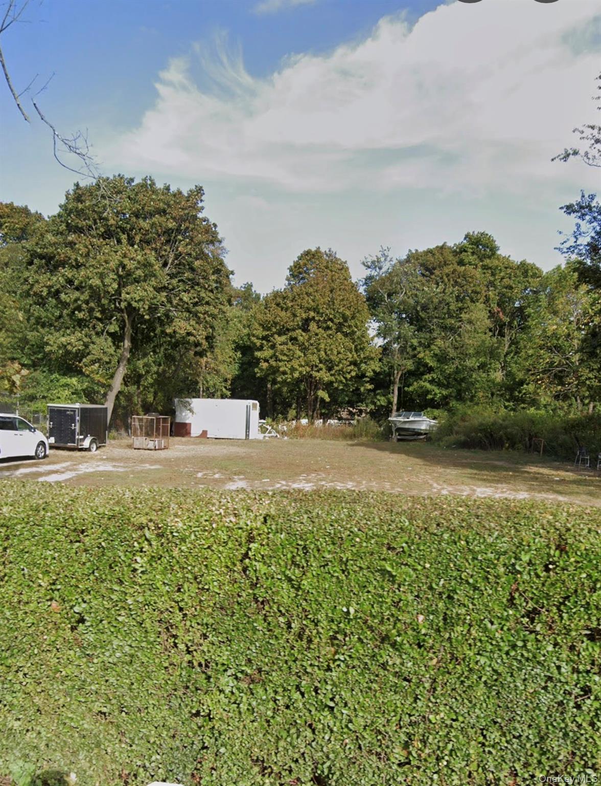 Single Family Acorn Avenue  Suffolk County, NY 11722, MLS-983254-2