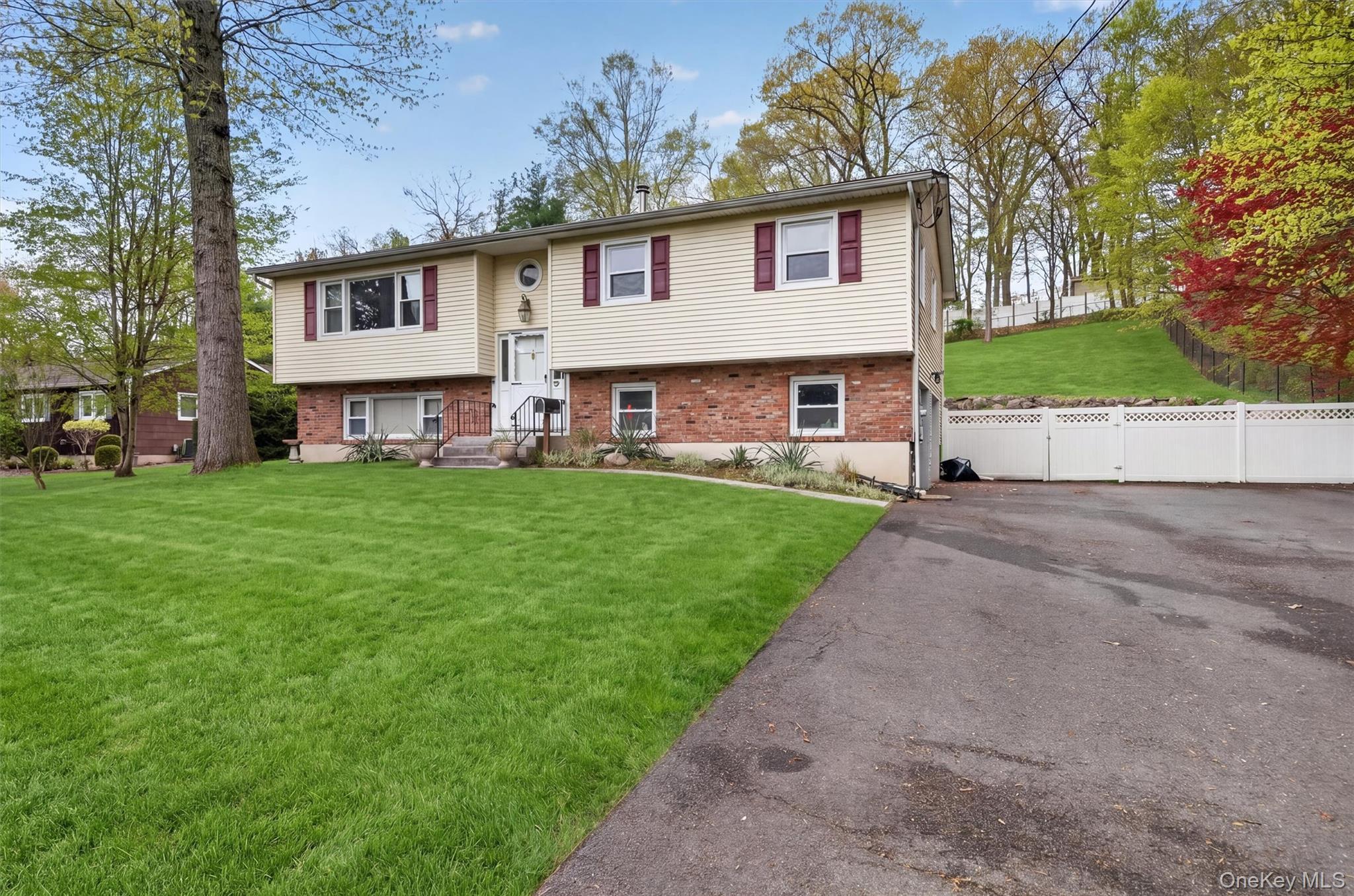 Single Family Eberling  Rockland County, NY 10956, MLS-983260-2