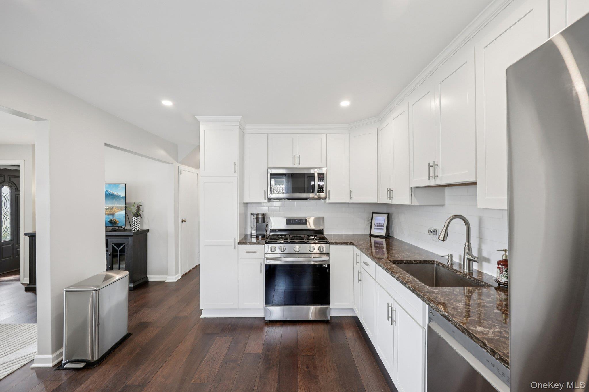 Single Family 4th  Suffolk County, NY 11704, MLS-983263-12