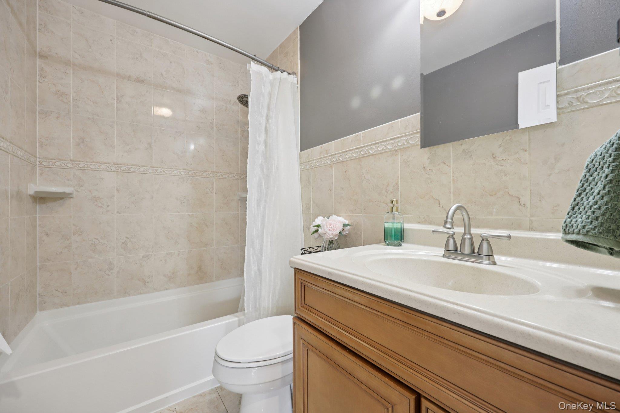 Single Family 4th  Suffolk County, NY 11704, MLS-983263-19