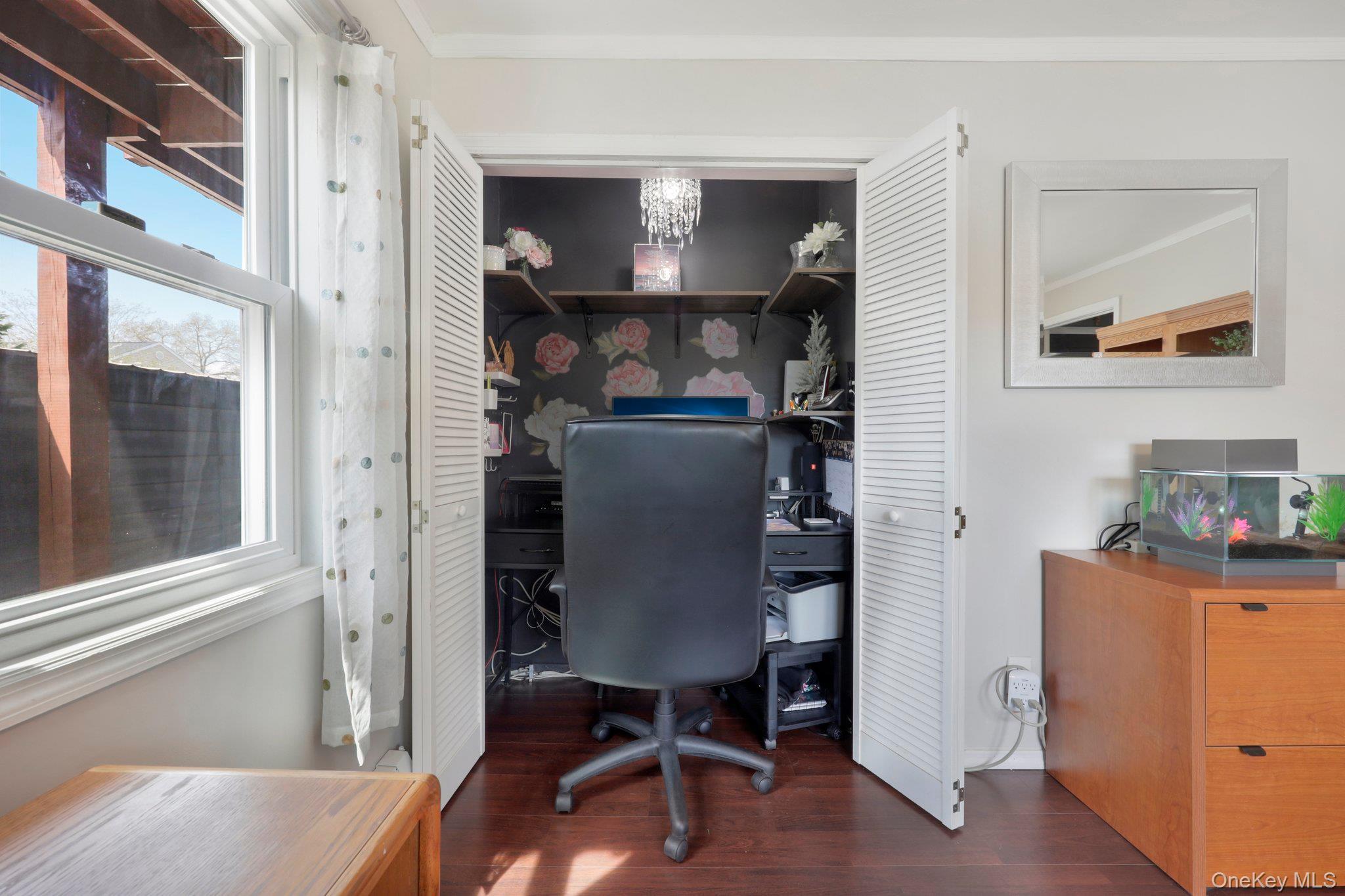 Single Family 4th  Suffolk County, NY 11704, MLS-983263-25