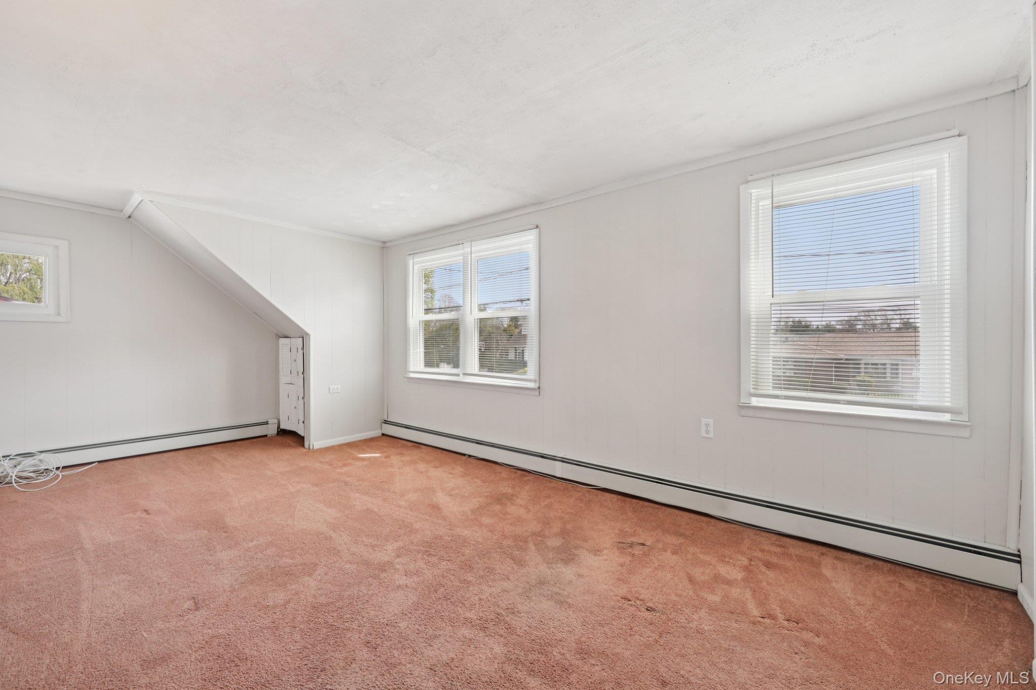 Single Family 4th  Suffolk County, NY 11704, MLS-983263-35