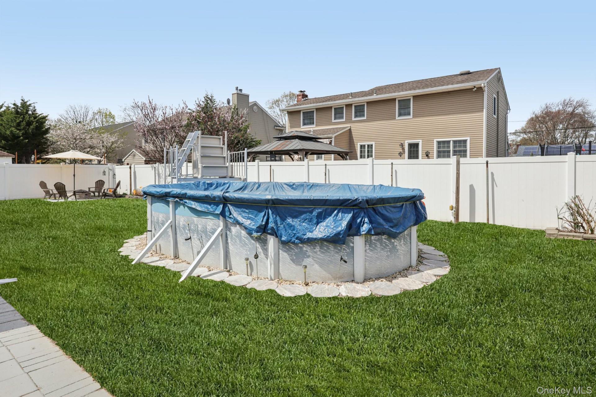 Single Family 4th  Suffolk County, NY 11704, MLS-983263-44