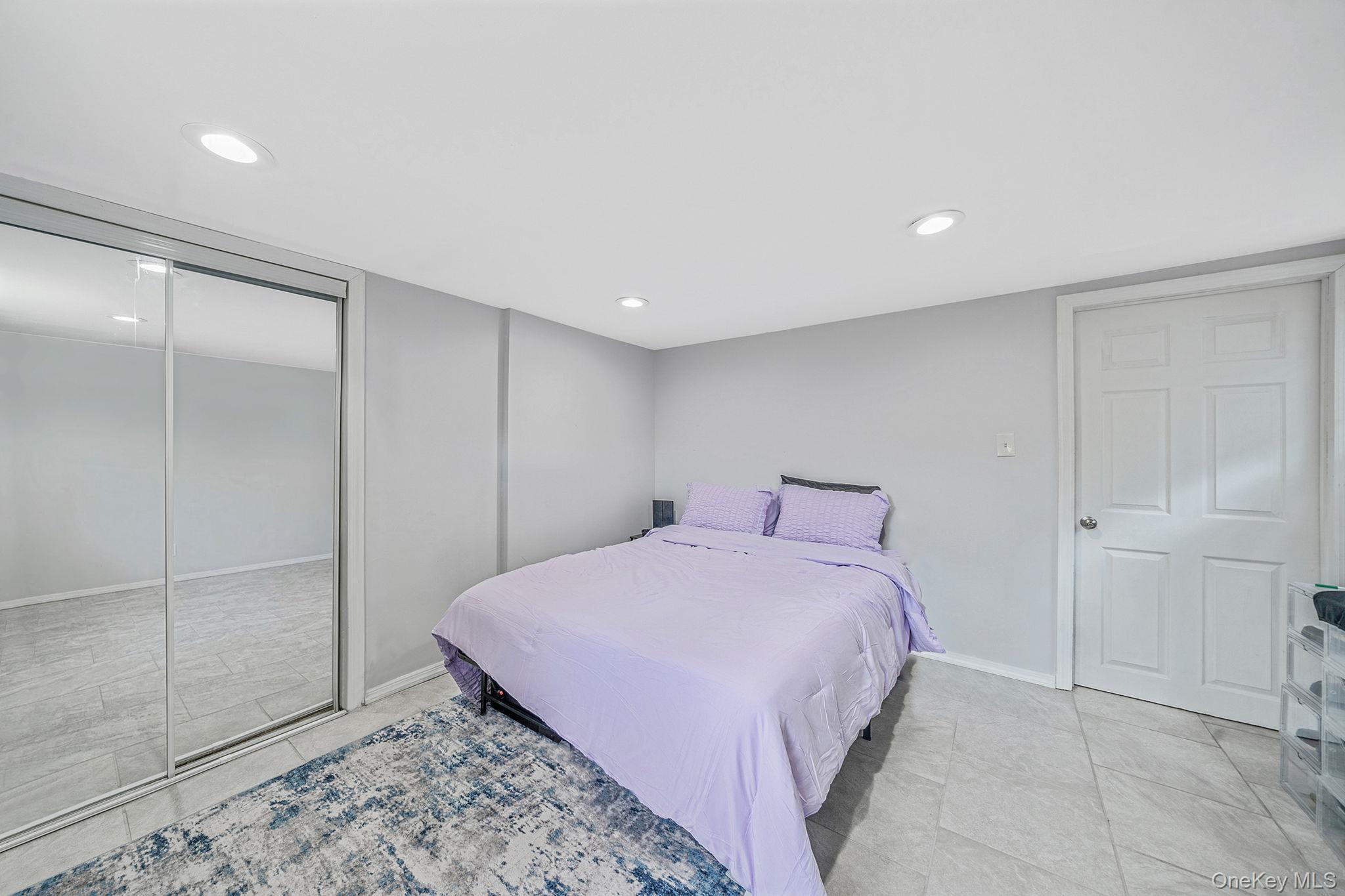 Single Family Barth  Nassau County, NY 11510, MLS-983267-26