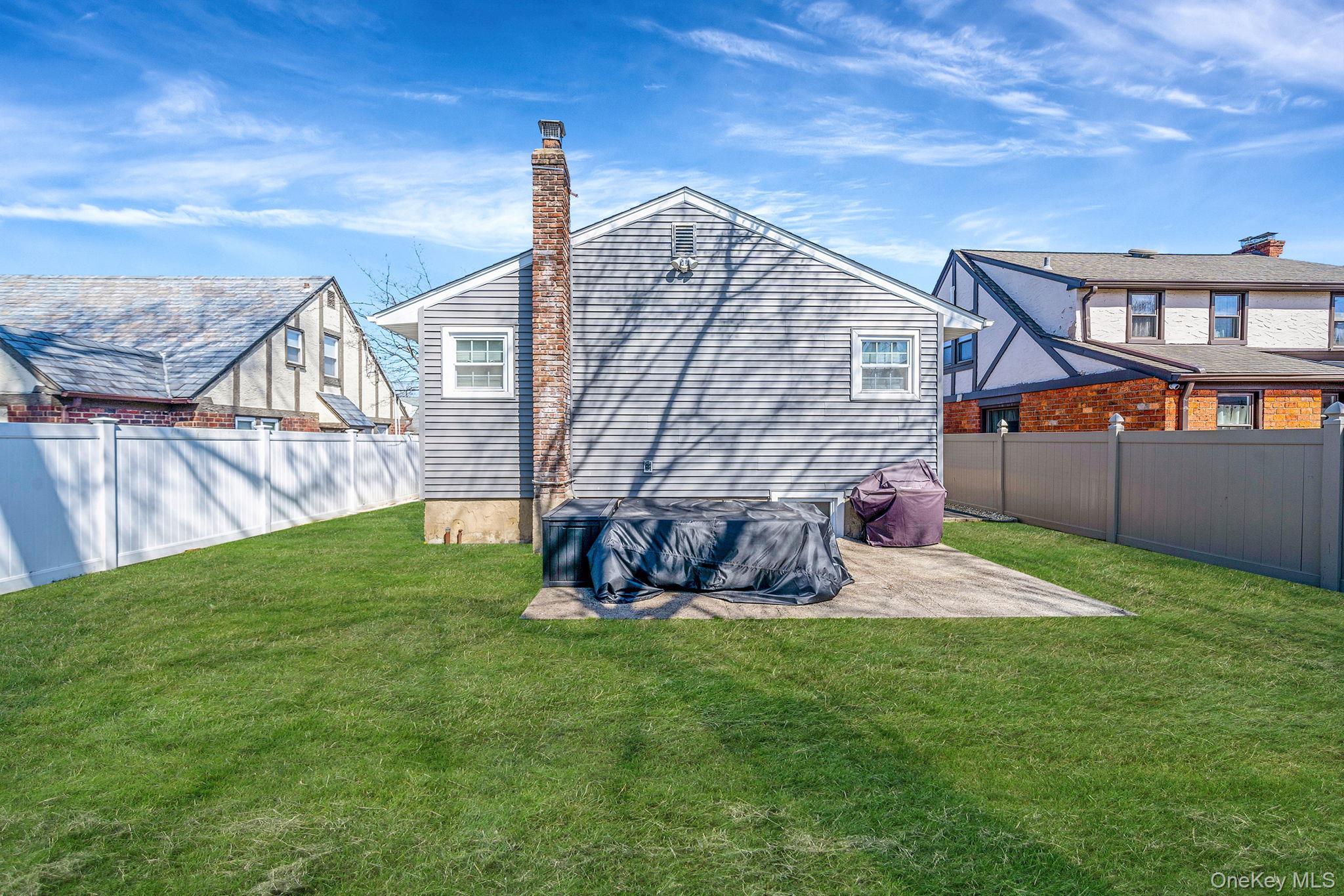 Single Family Barth  Nassau County, NY 11510, MLS-983267-5