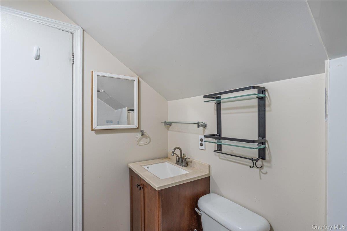 Single Family Duckpond  Nassau County, NY 11793, MLS-983279-22