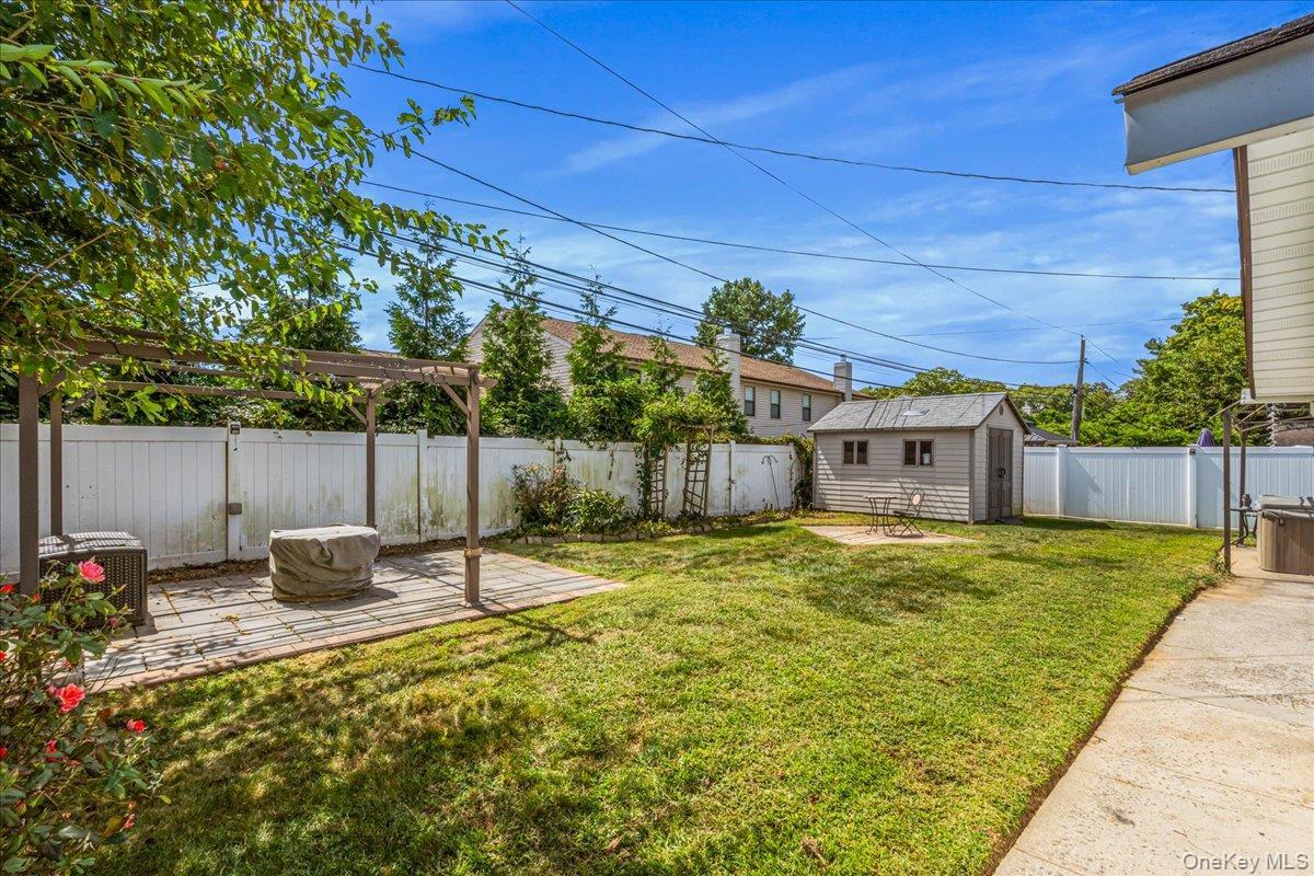 Single Family Duckpond  Nassau County, NY 11793, MLS-983279-26