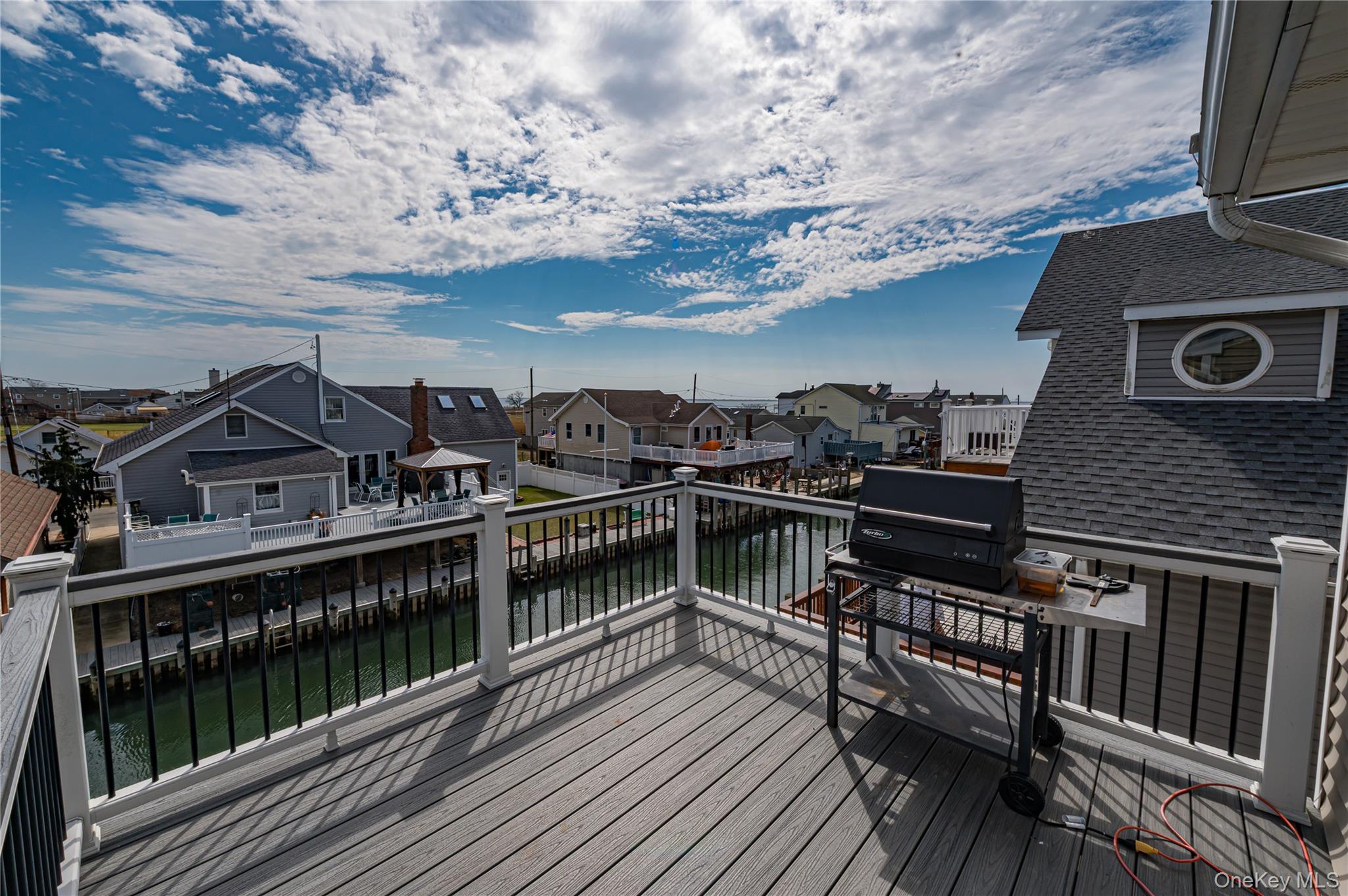 Single Family Pacific  Suffolk County, NY 11757, MLS-983340-25