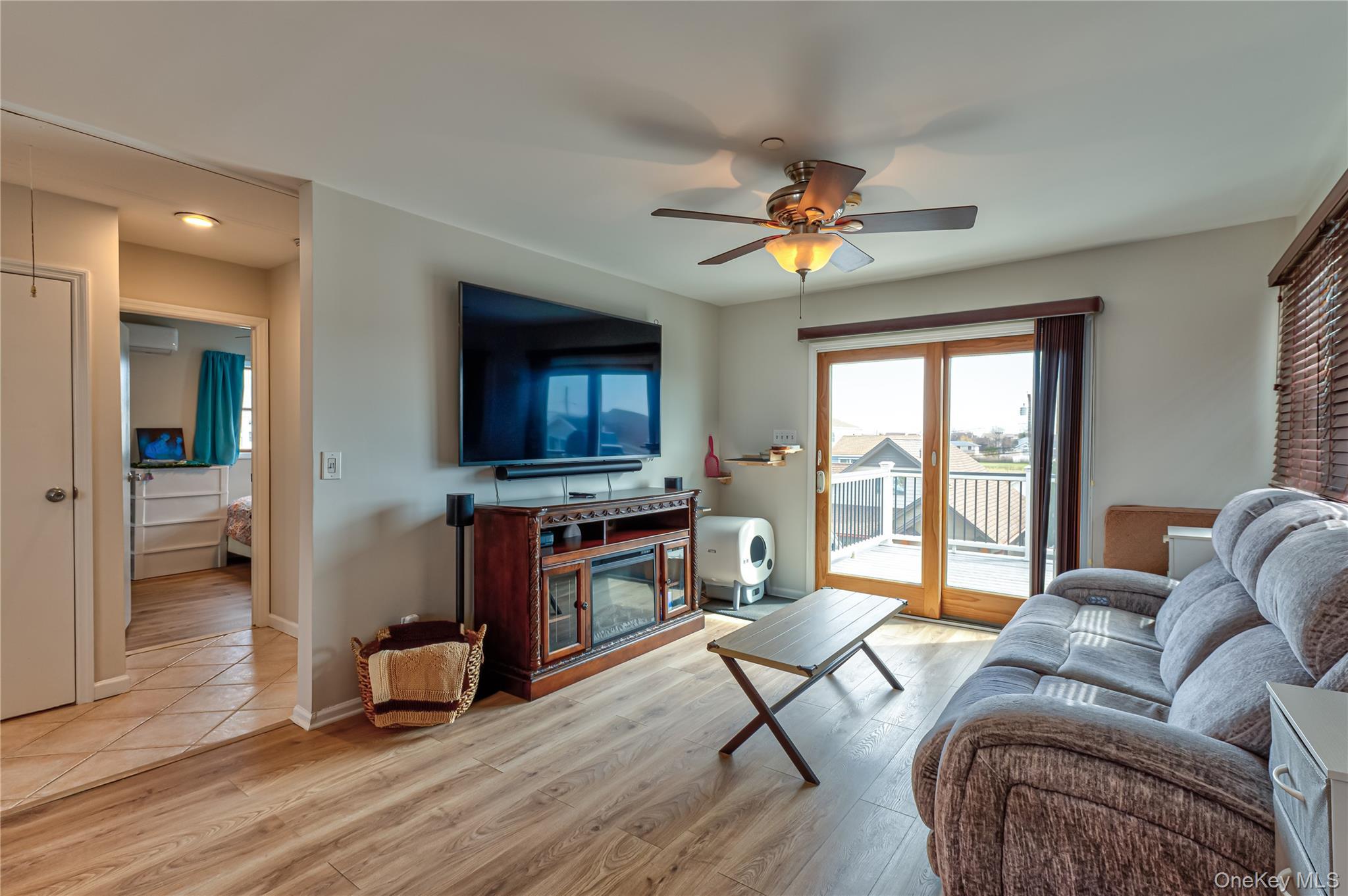 Single Family Pacific  Suffolk County, NY 11757, MLS-983340-4