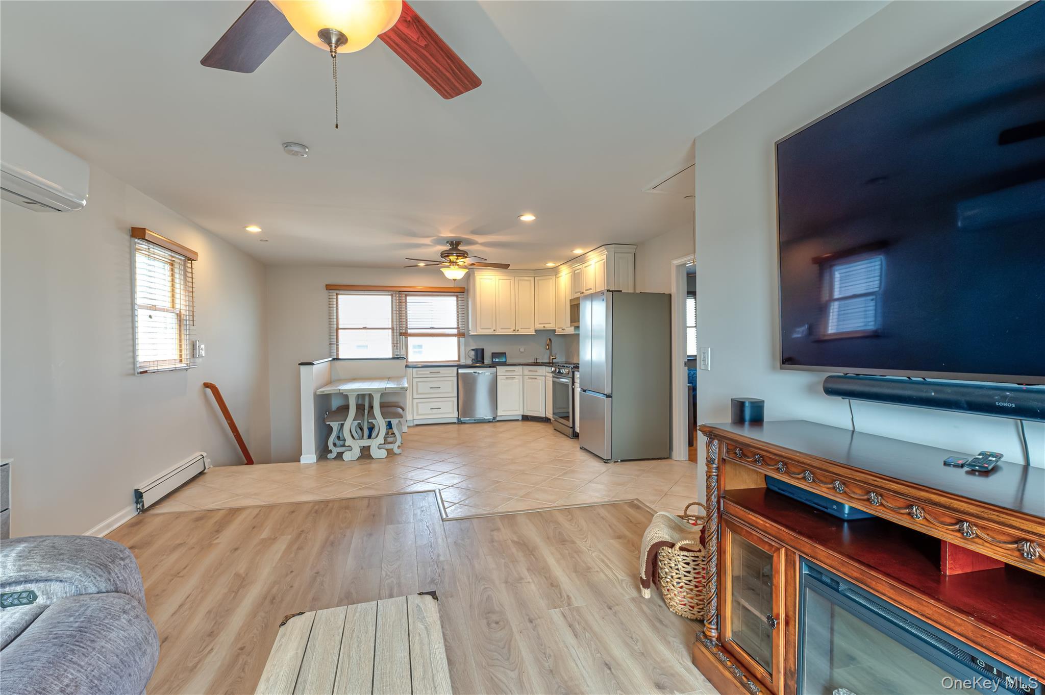 Single Family Pacific  Suffolk County, NY 11757, MLS-983340-5