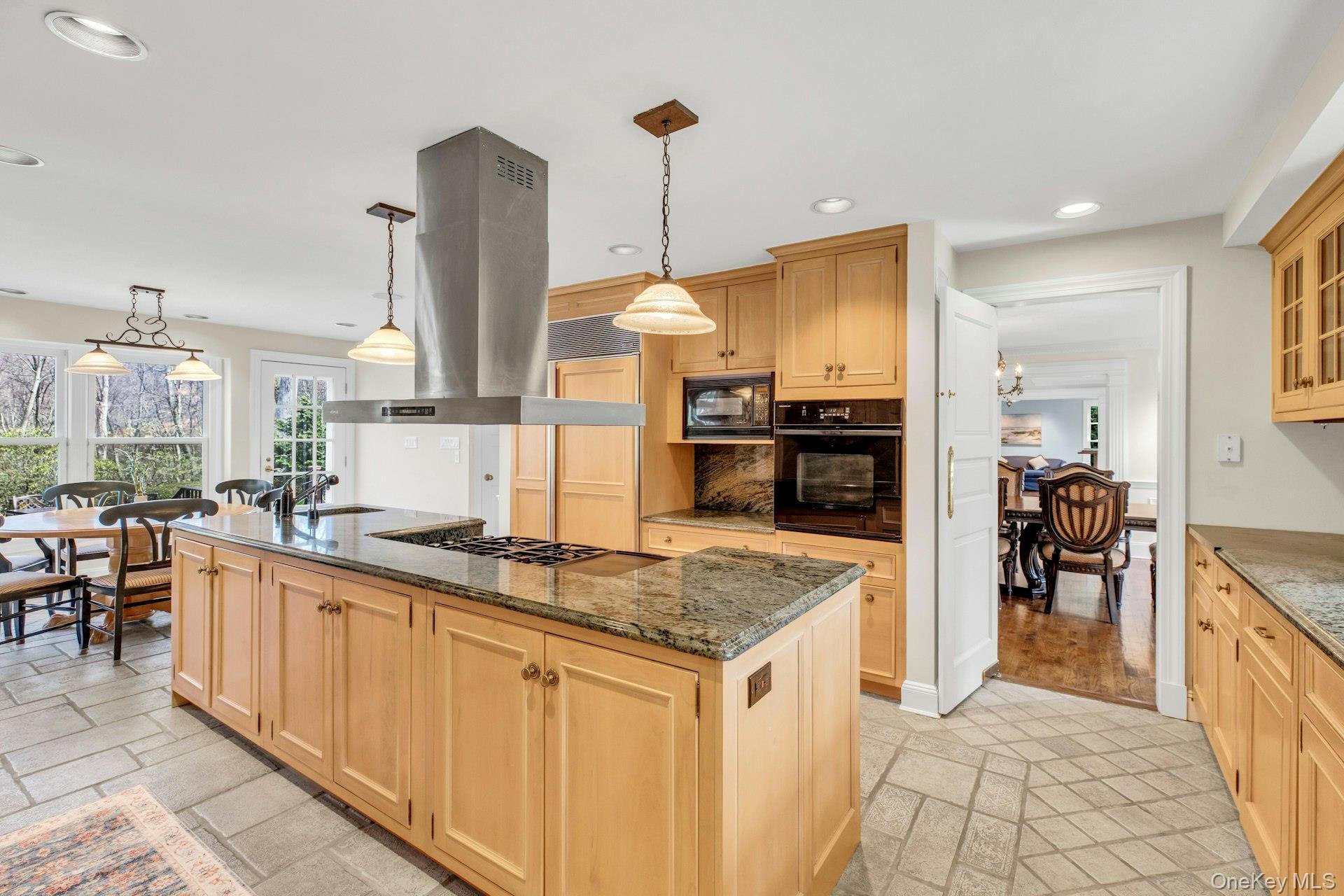 Single Family Redmond Lane  Nassau County, NY 11771, MLS-983376-21
