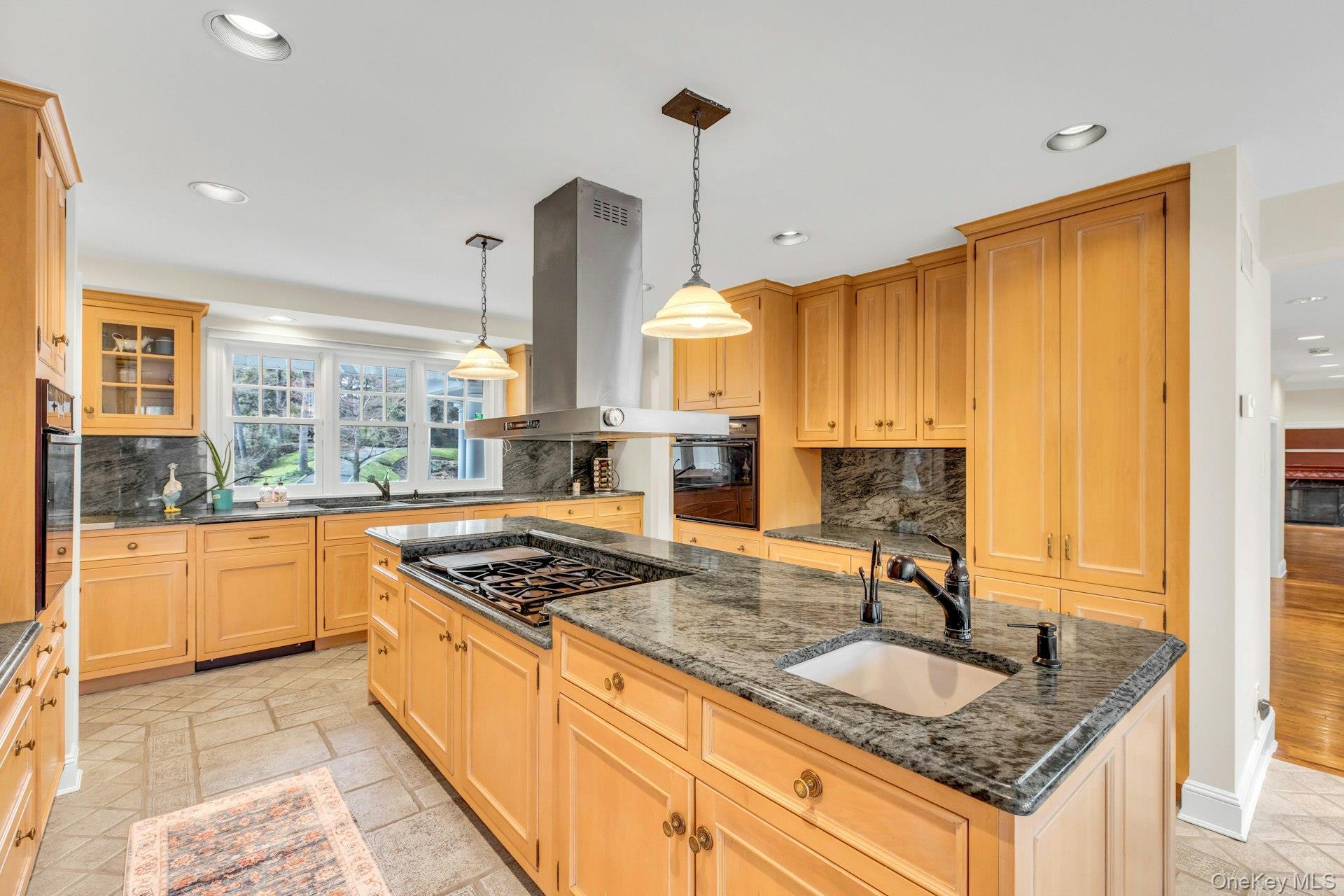 Single Family Redmond Lane  Nassau County, NY 11771, MLS-983376-23