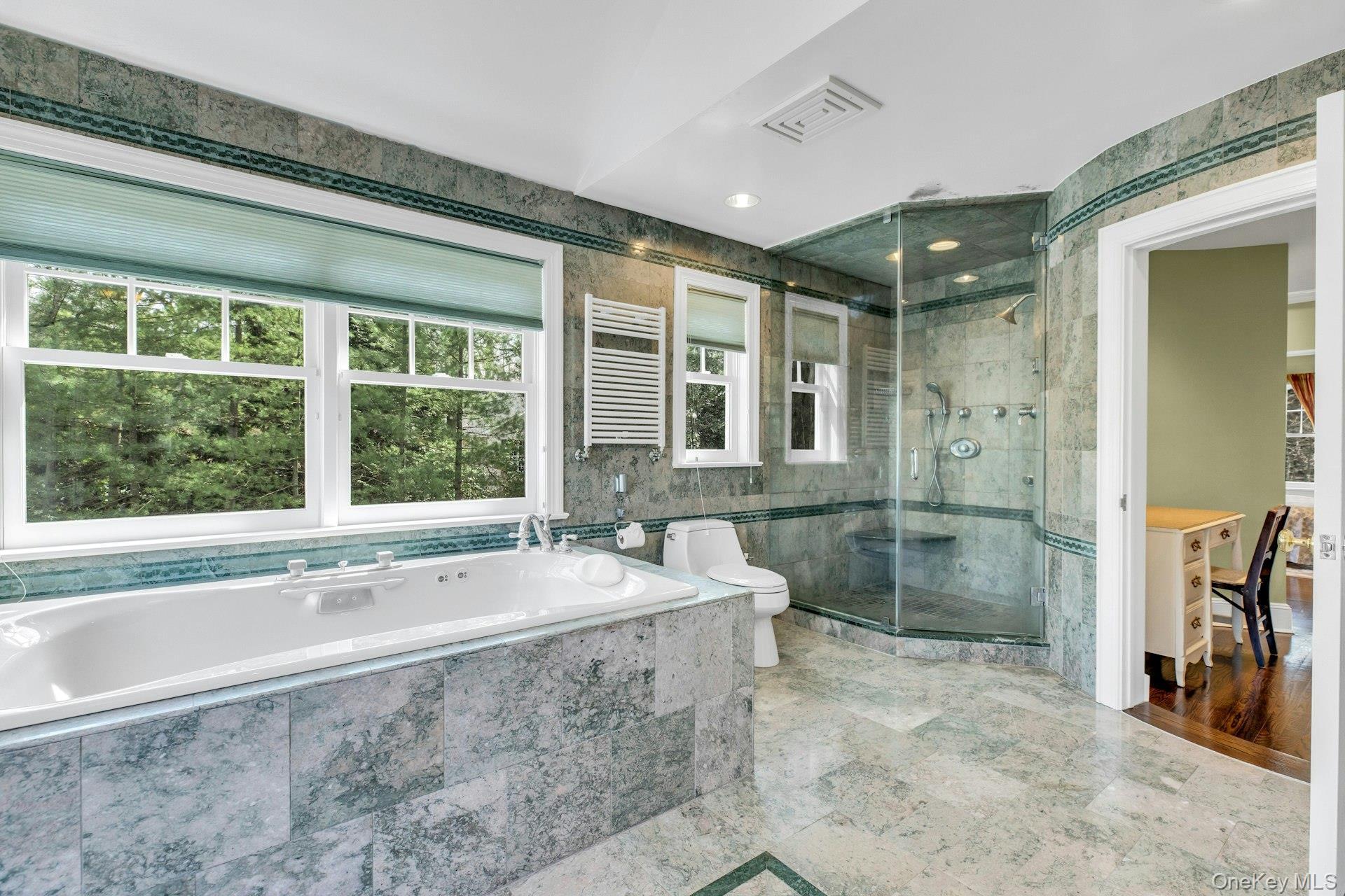 Single Family Redmond Lane  Nassau County, NY 11771, MLS-983376-43