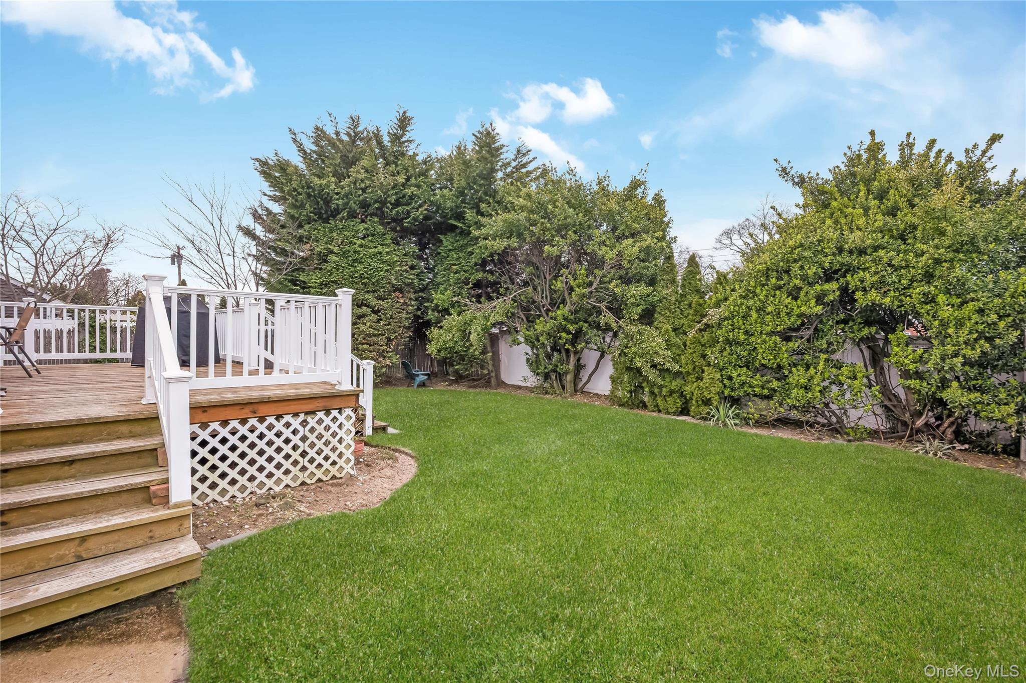 Single Family Willow  Nassau County, NY 11793, MLS-983390-5