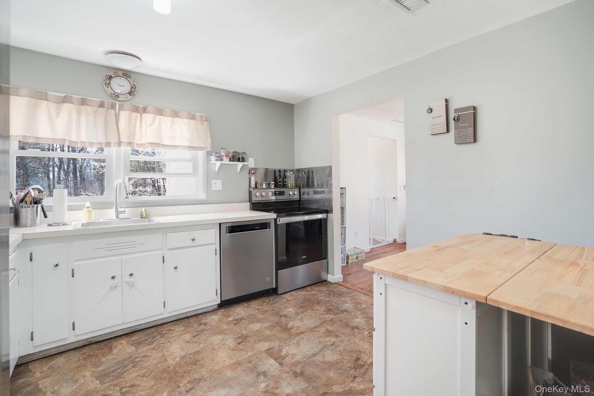 Single Family Pine Hill  Dutchess County, NY 12590, MLS-983400-8