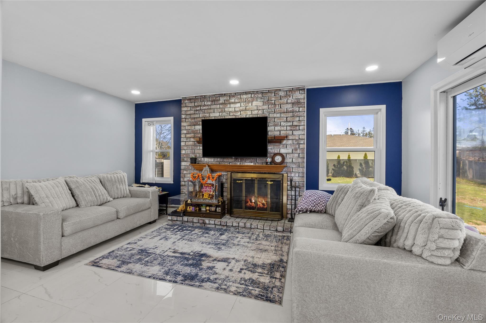 Single Family New York  Suffolk County, NY 11729, MLS-983401-16