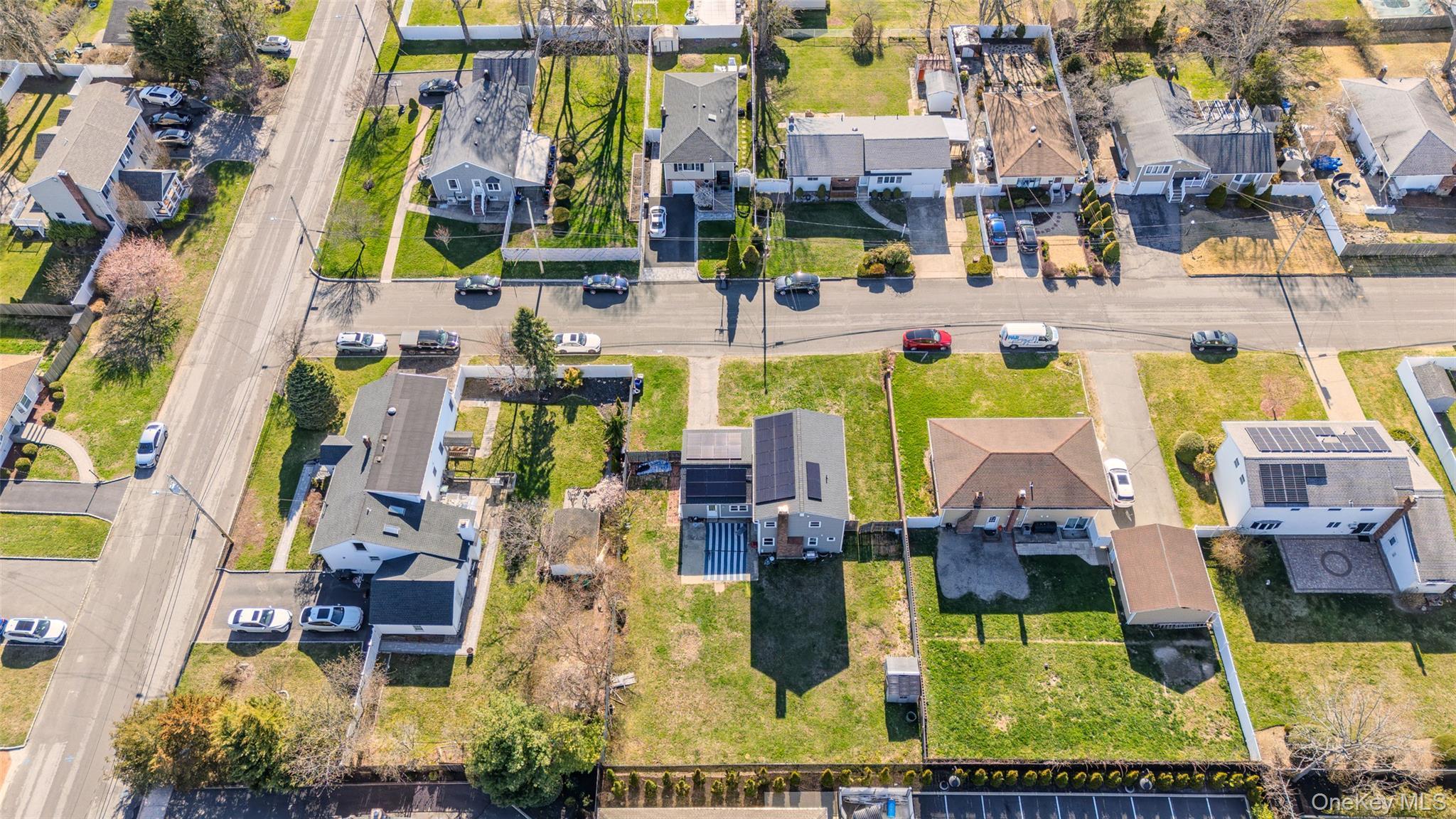 Single Family New York  Suffolk County, NY 11729, MLS-983401-33