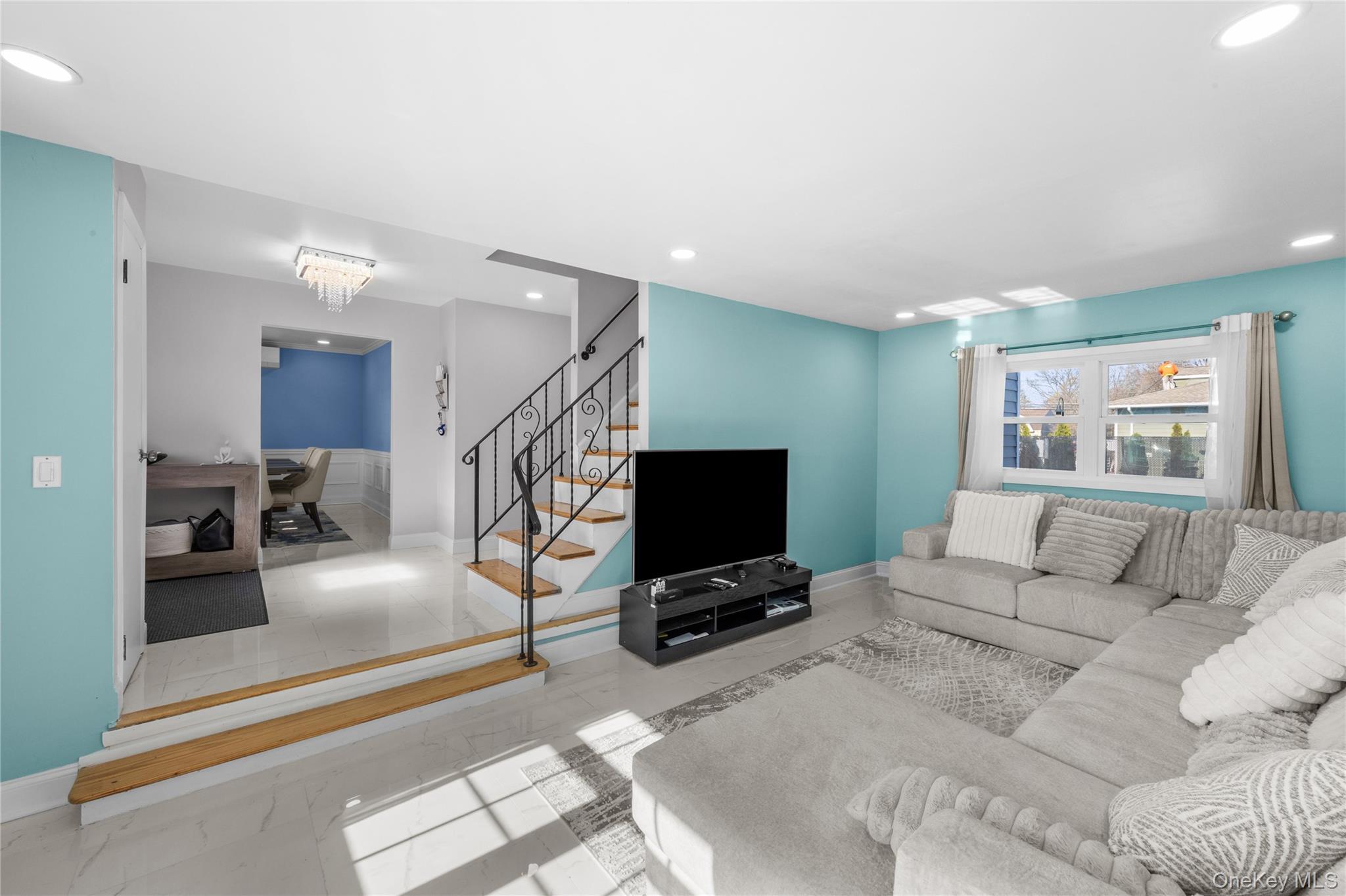 Single Family New York  Suffolk County, NY 11729, MLS-983401-7