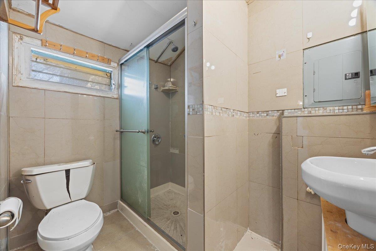 Single Family Pennyfield  Bronx, NY 10465, MLS-983439-16