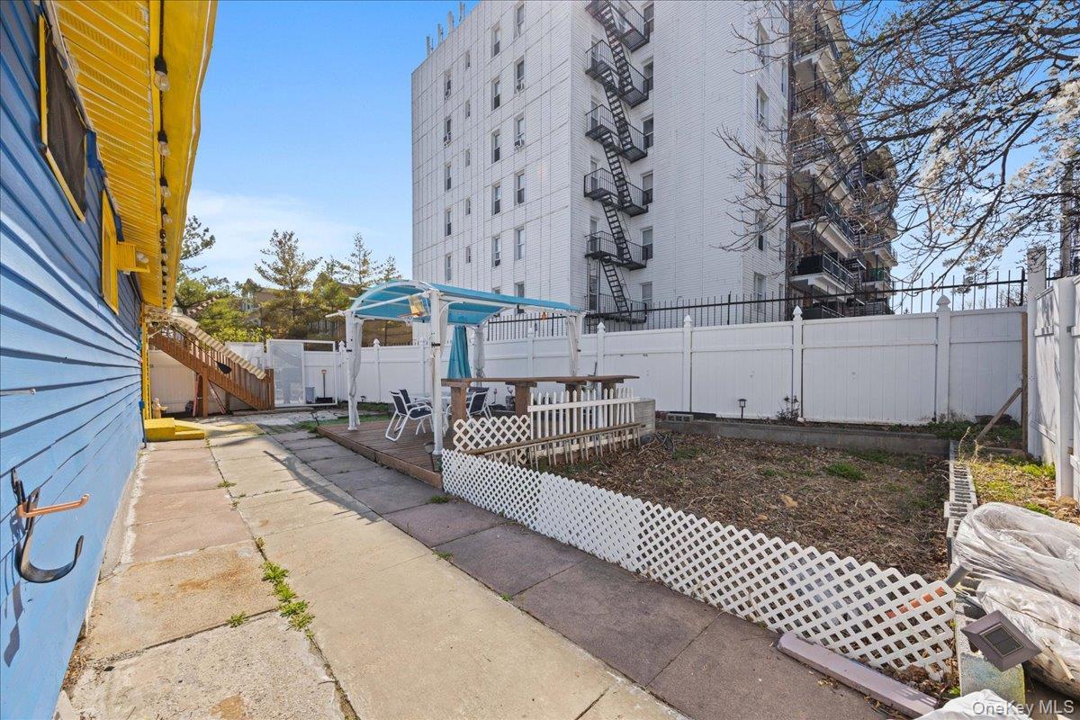 Single Family Pennyfield  Bronx, NY 10465, MLS-983439-18