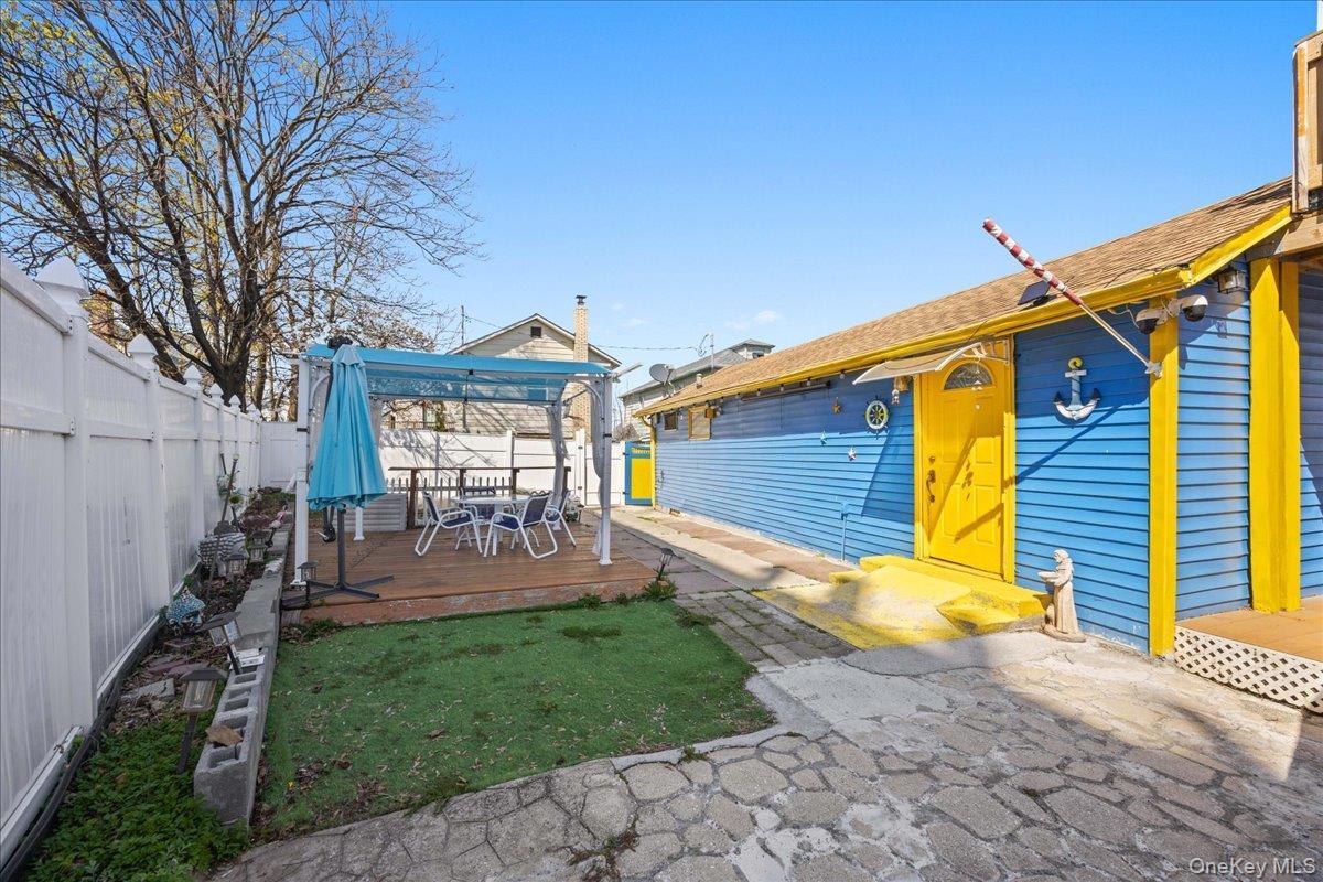 Single Family Pennyfield  Bronx, NY 10465, MLS-983439-2