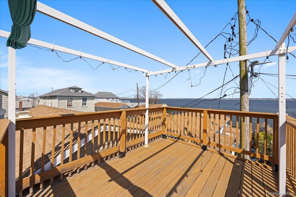 Single Family Pennyfield  Bronx, NY 10465, MLS-983439-21