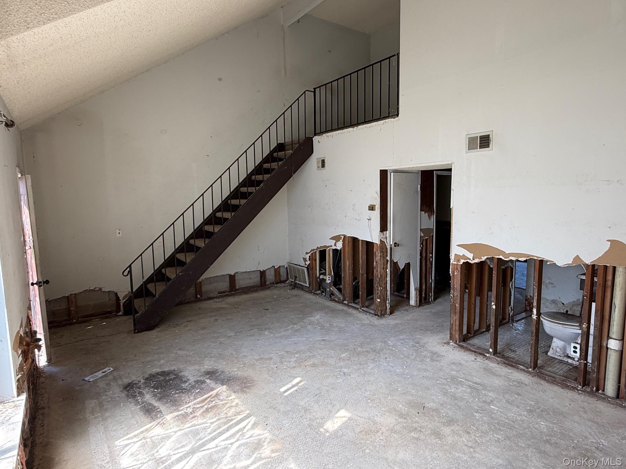 Condo Fieldstone  Suffolk County, NY 11953, MLS-983442-3