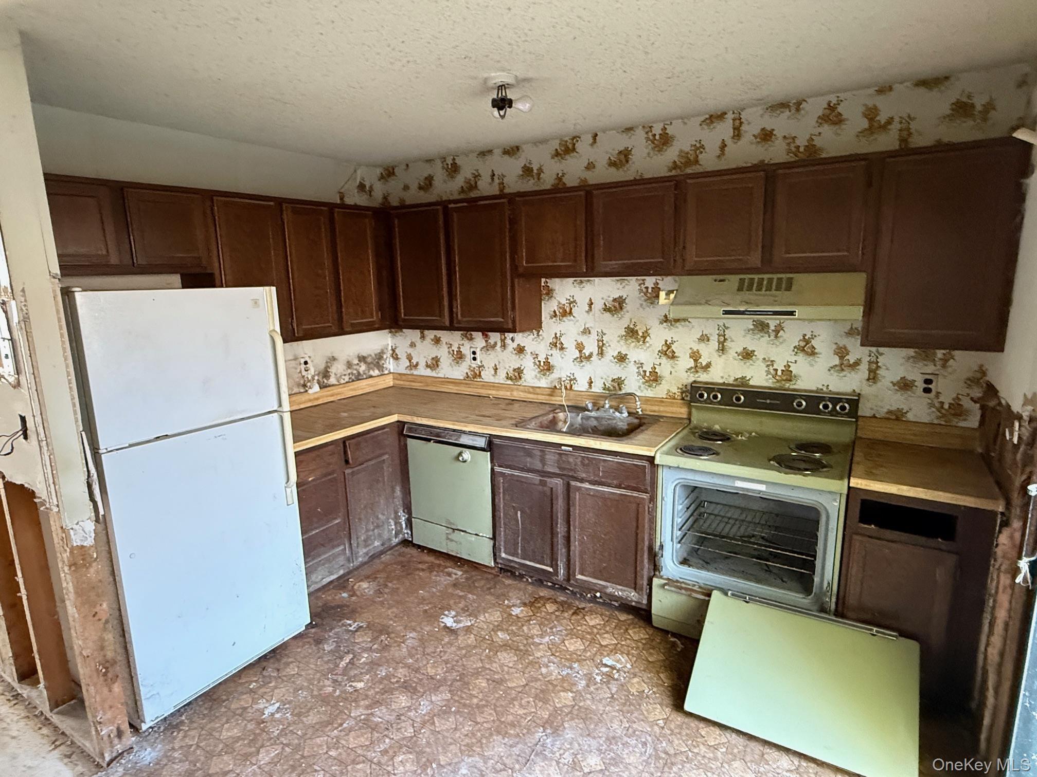 Condo Fieldstone  Suffolk County, NY 11953, MLS-983442-7