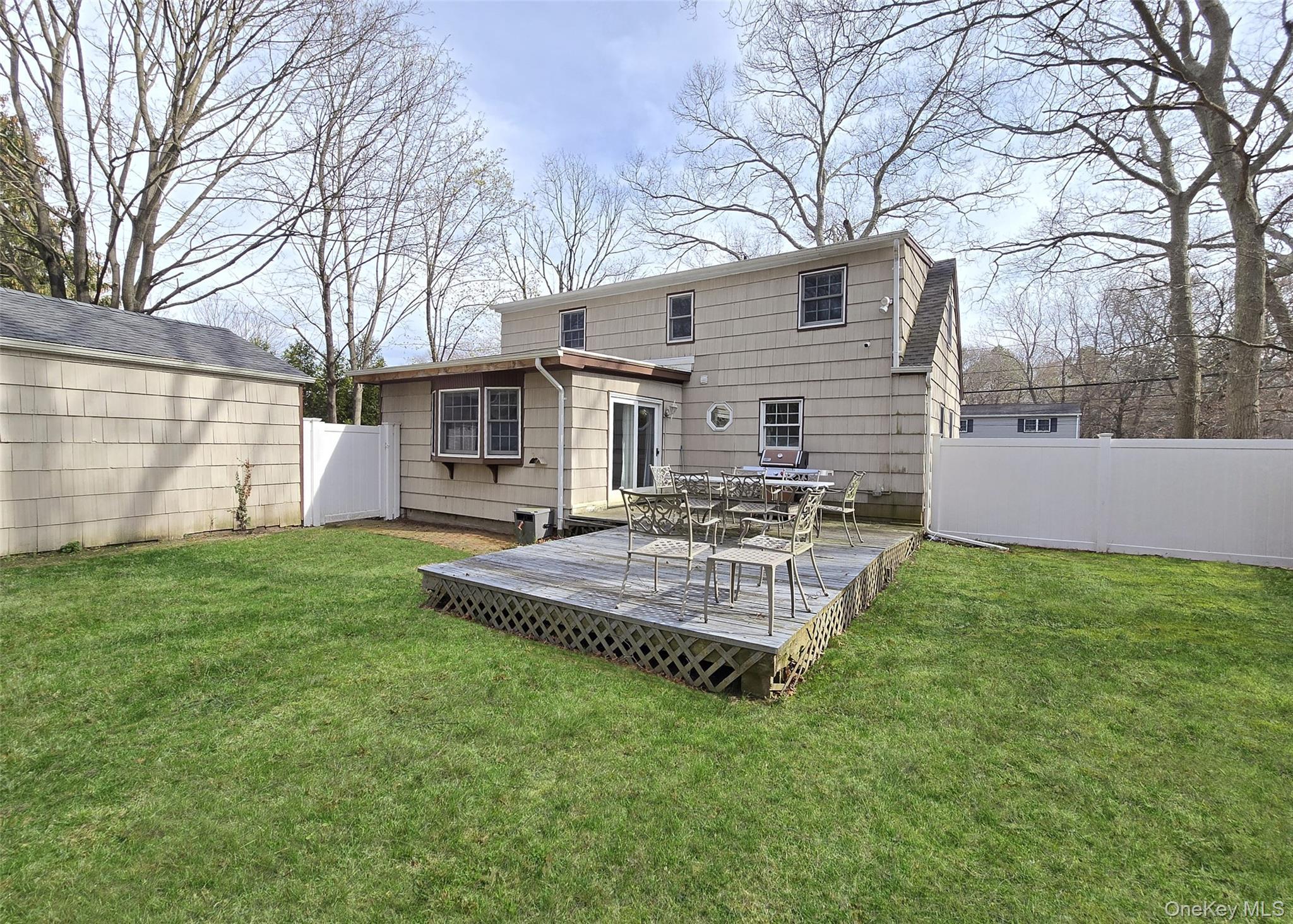 Single Family Wrana  Suffolk County, NY 11763, MLS-983451-2