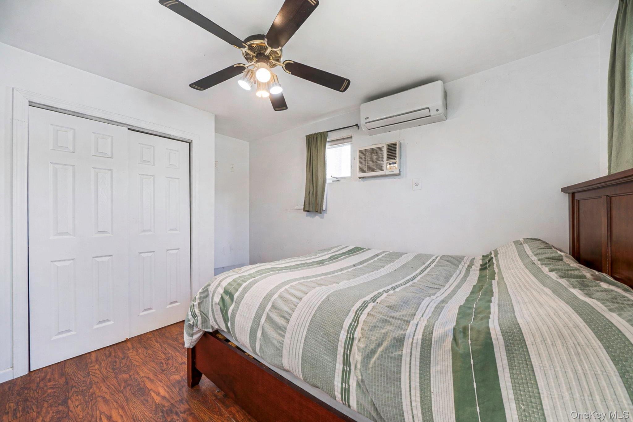 Single Family Ionia  Nassau County, NY 11783, MLS-983499-14