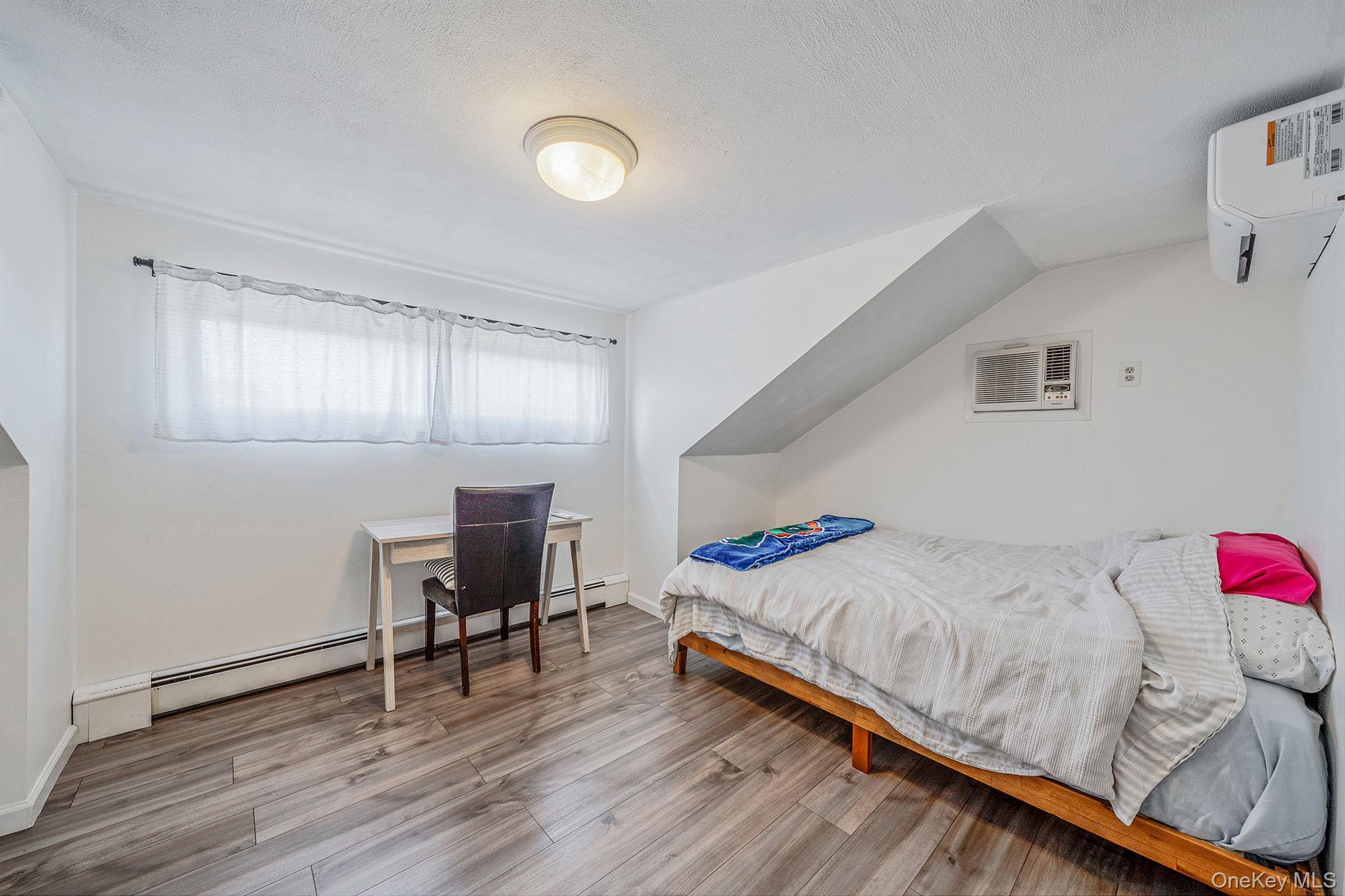 Single Family Ionia  Nassau County, NY 11783, MLS-983499-18