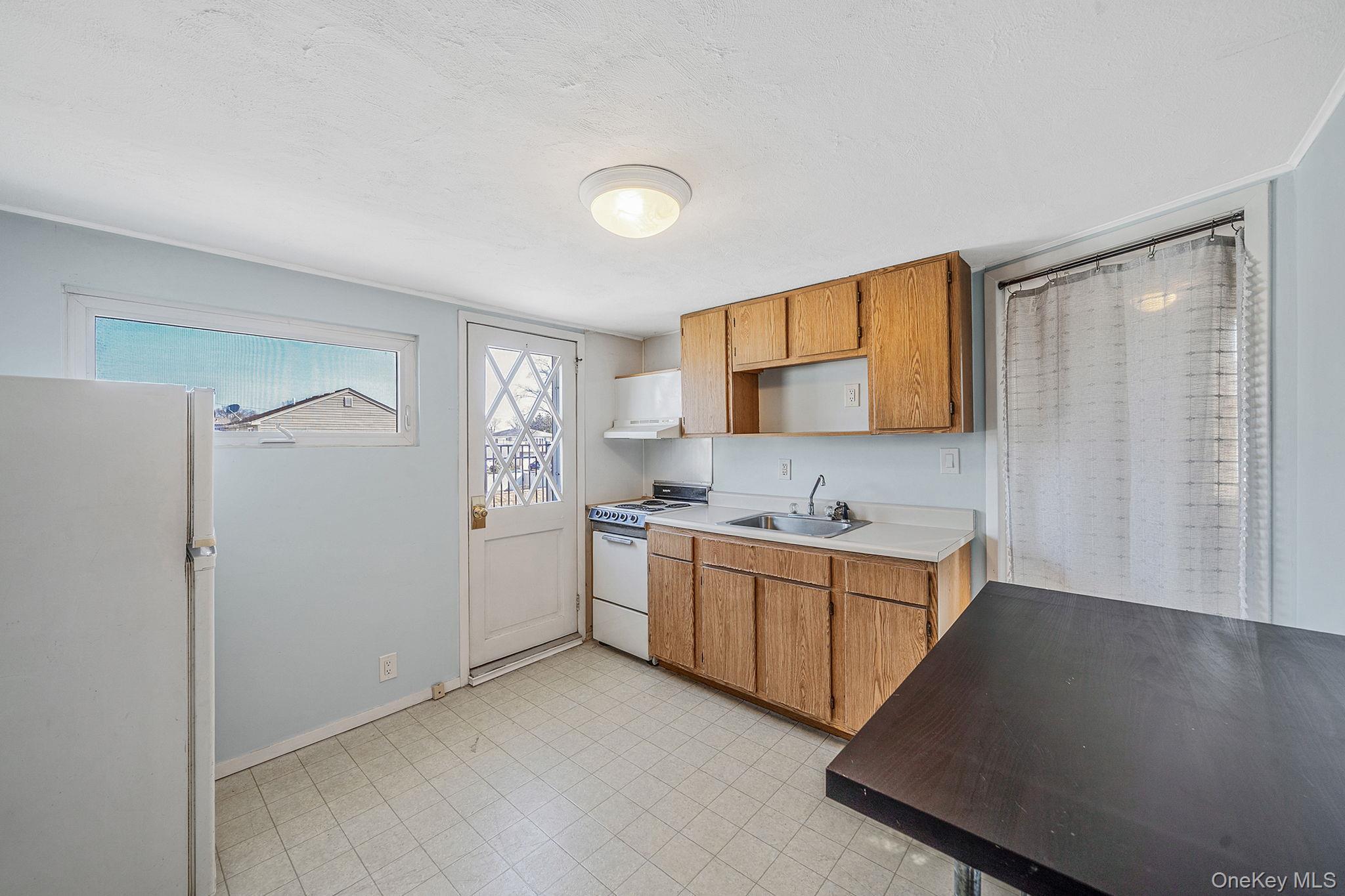 Single Family Ionia  Nassau County, NY 11783, MLS-983499-22