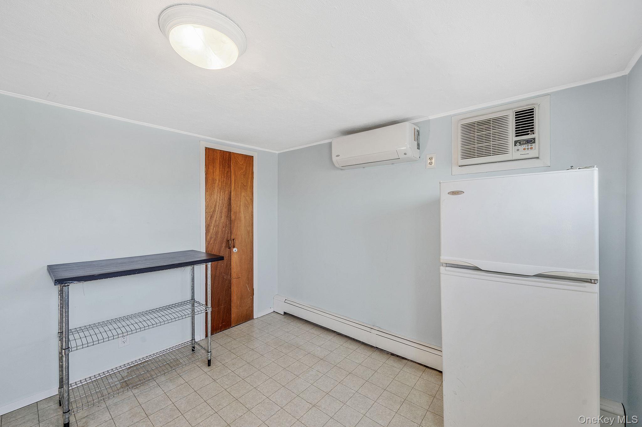 Single Family Ionia  Nassau County, NY 11783, MLS-983499-24