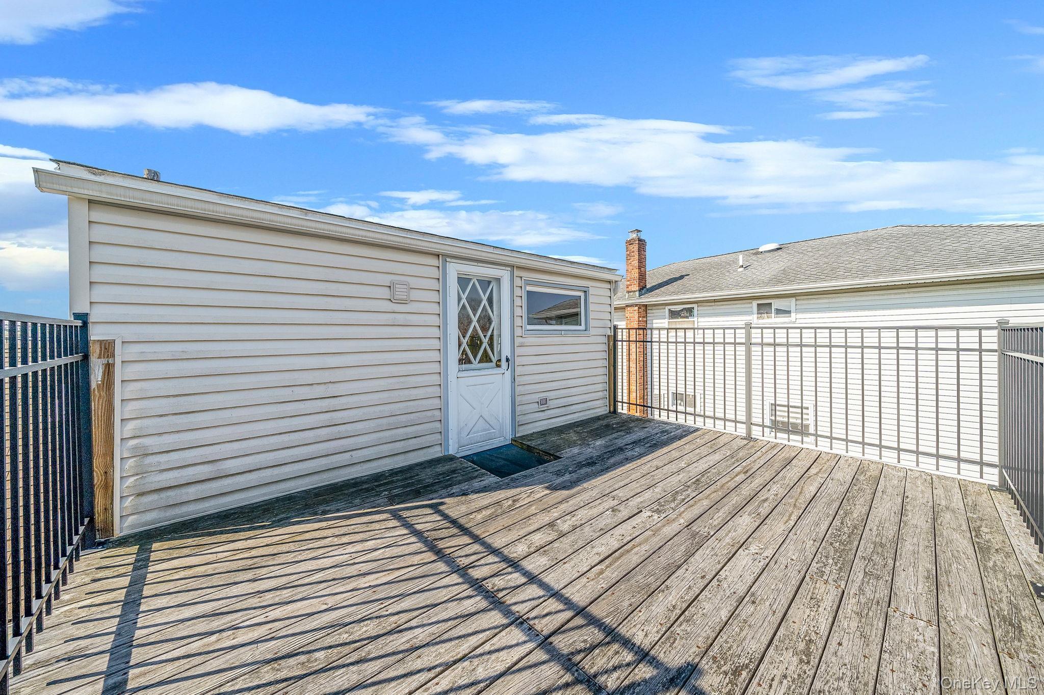 Single Family Ionia  Nassau County, NY 11783, MLS-983499-28