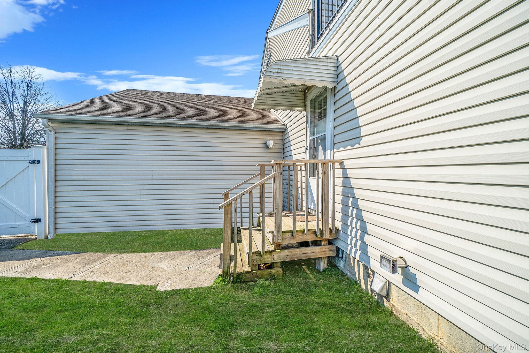 Single Family Ionia  Nassau County, NY 11783, MLS-983499-33