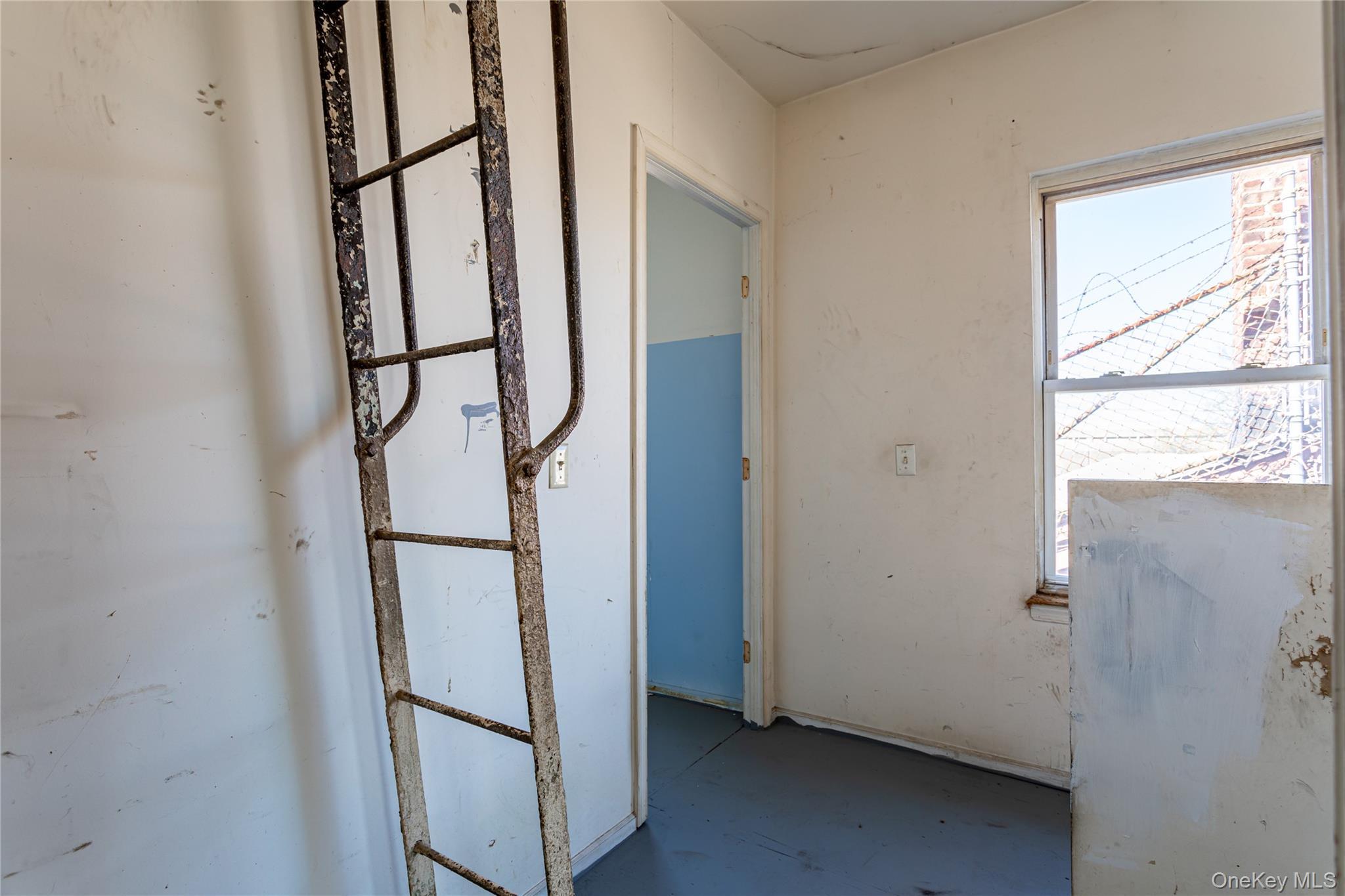 Single Family Dongan  Staten Island, NY 10310, MLS-983507-25
