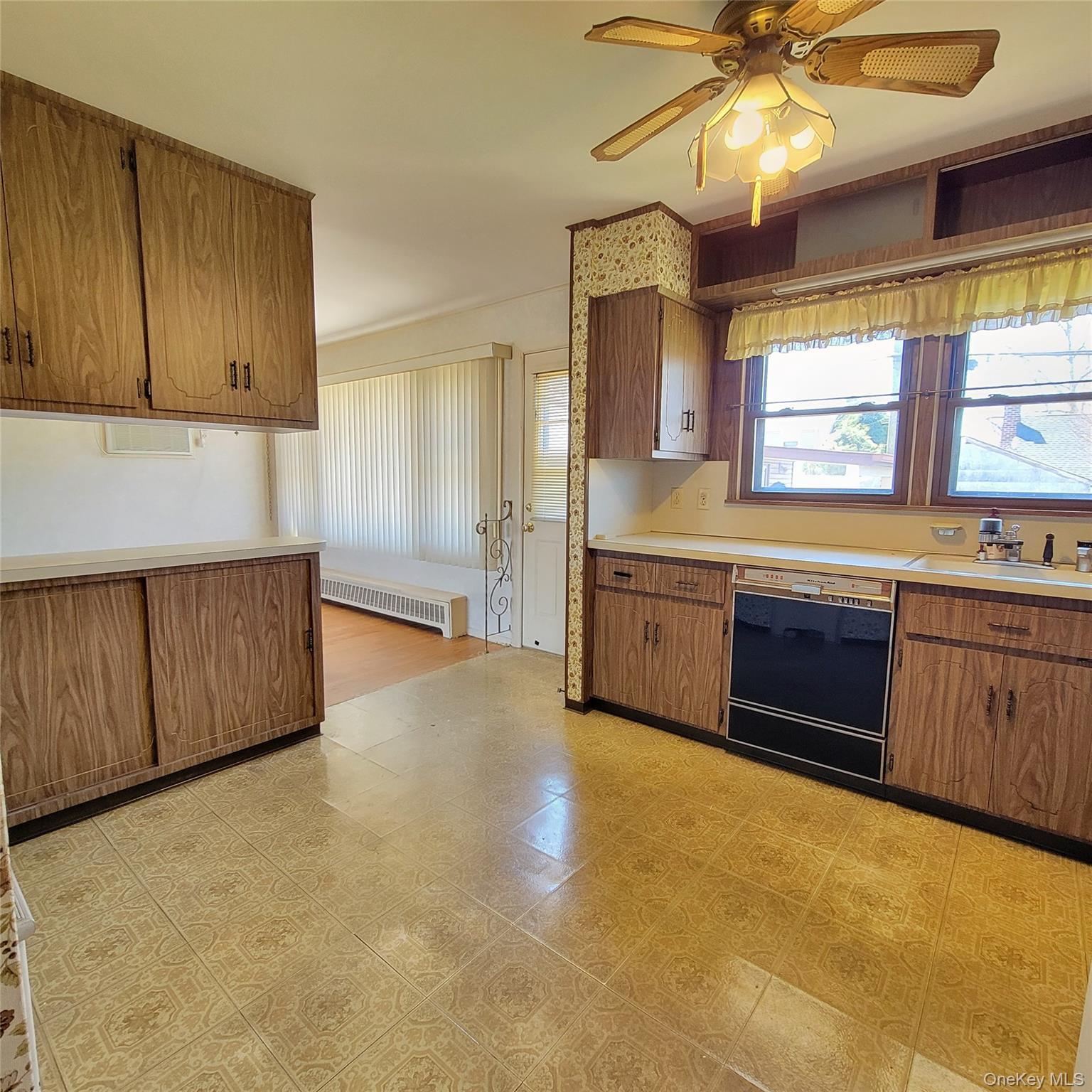 Single Family Jerusalem  Nassau County, NY 11793, MLS-983512-7