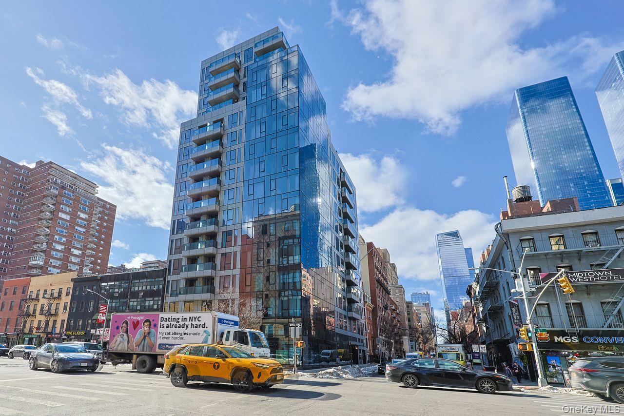 Condo 30th  Manhattan, NY 10001, MLS-983515-17