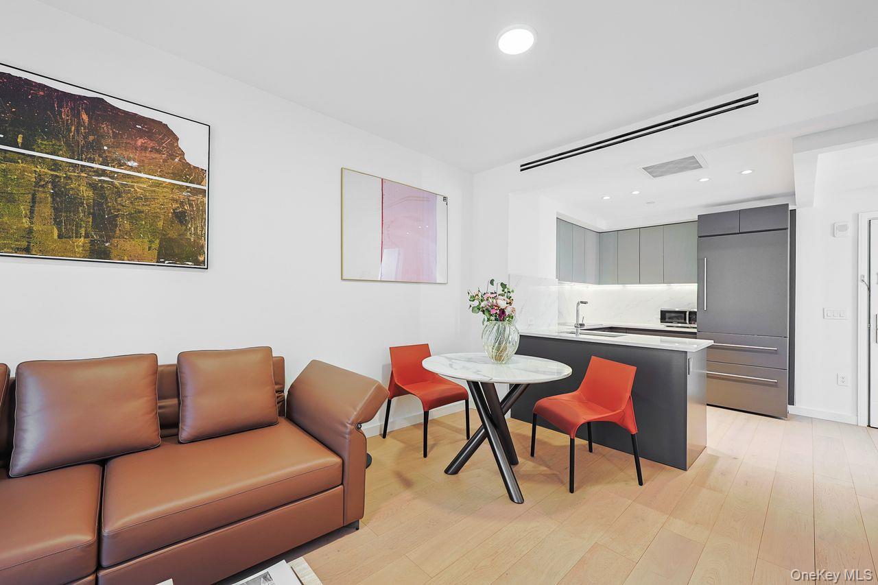 Condo 30th  Manhattan, NY 10001, MLS-983515-20